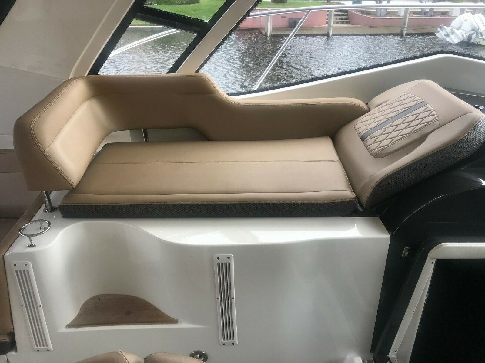 Sea Ray 350 Sundancer Coupe With Brunswick Protection Til 8/14/2025