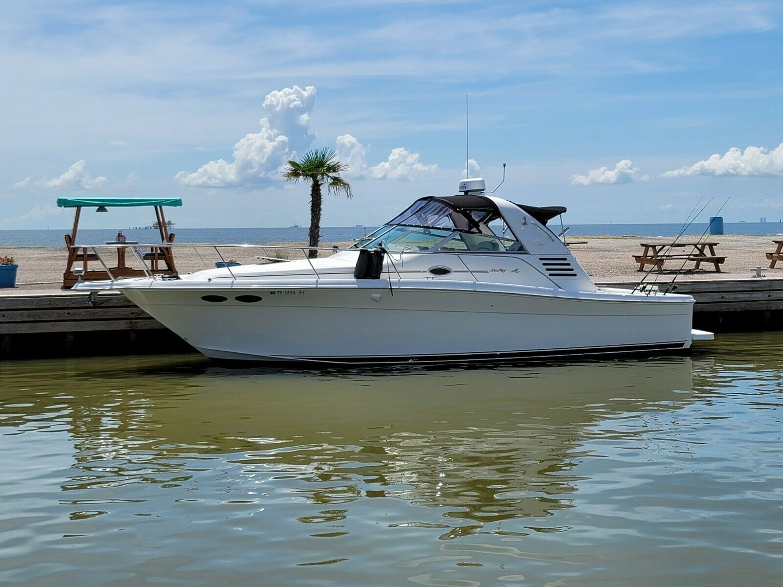 Sea Ray 330 Express With New Rebuilt 7.4 Mercruisers Velvet Drive Nibral