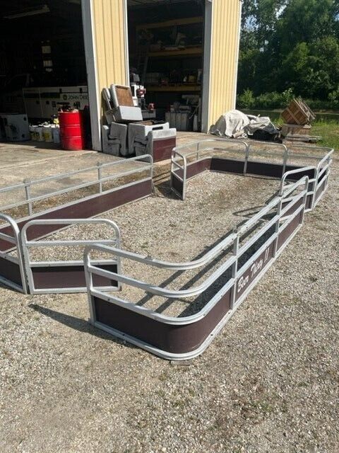 Pontoon Boat Parts Accessories Used 2000 for sale for $260 - Boats