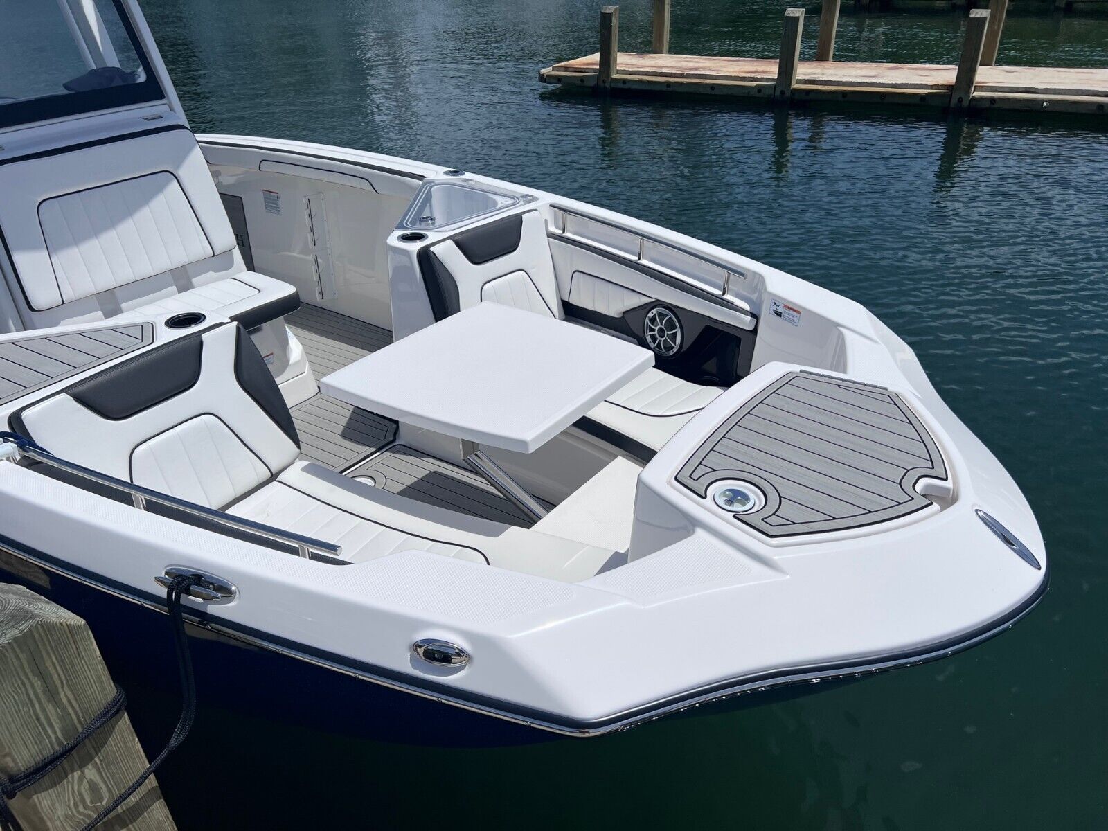 YAMAHA 255 FSH SPORT E CENTER CONSOLE BOAT 2022 for sale for 110,000