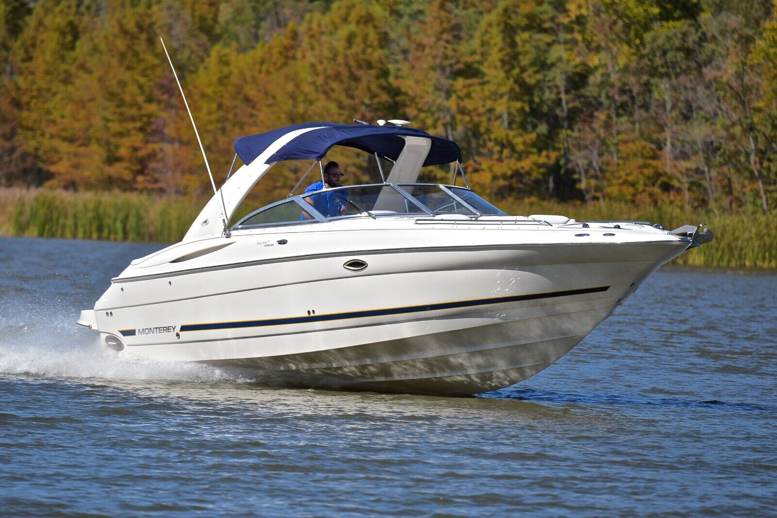 MONTEREY 298 SS ... LOADED ... ONLY 300 HOURS 2005 for sale for $59,900 ...