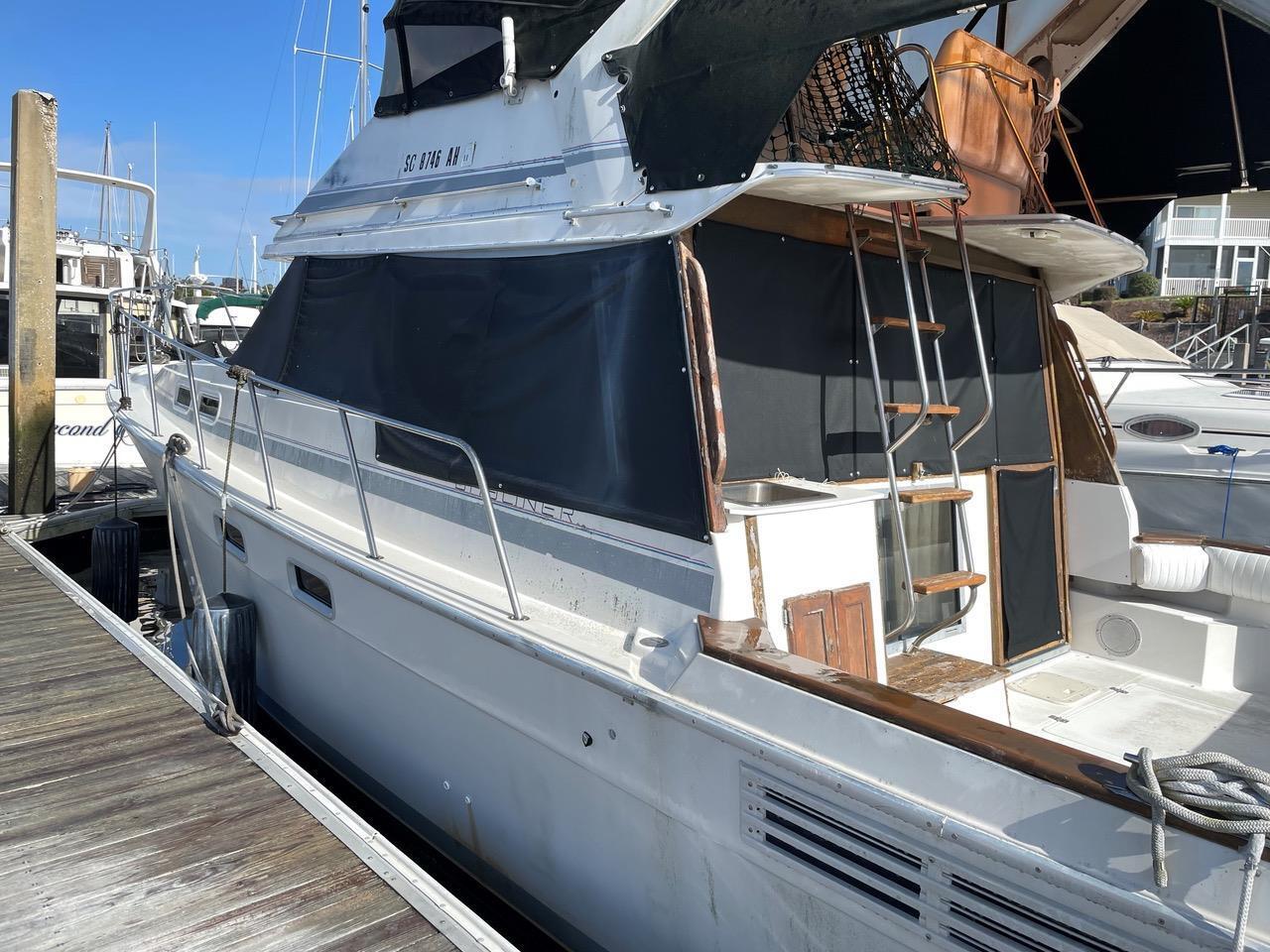 1989 bayliner 3288 motoryacht