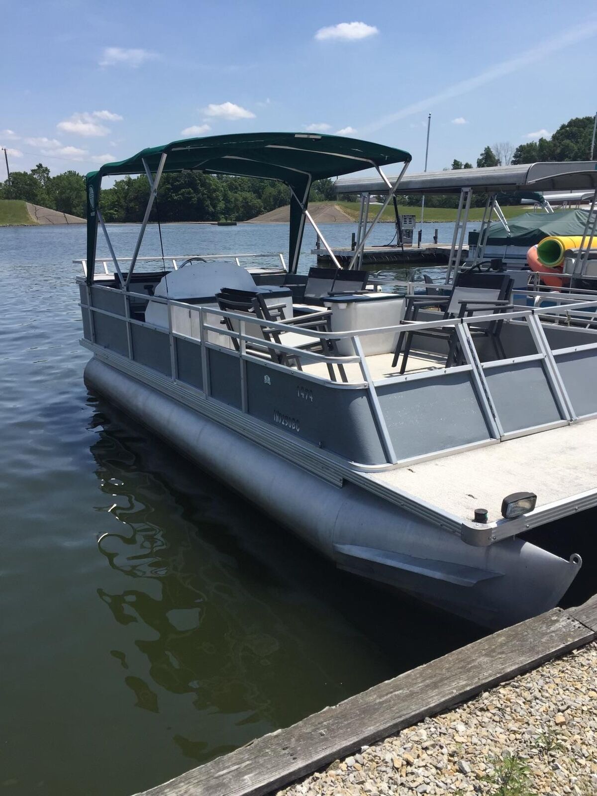 1995 Crest Unlimited 22' Pontoon Boat Located In Greensburg, IN 1995 ...