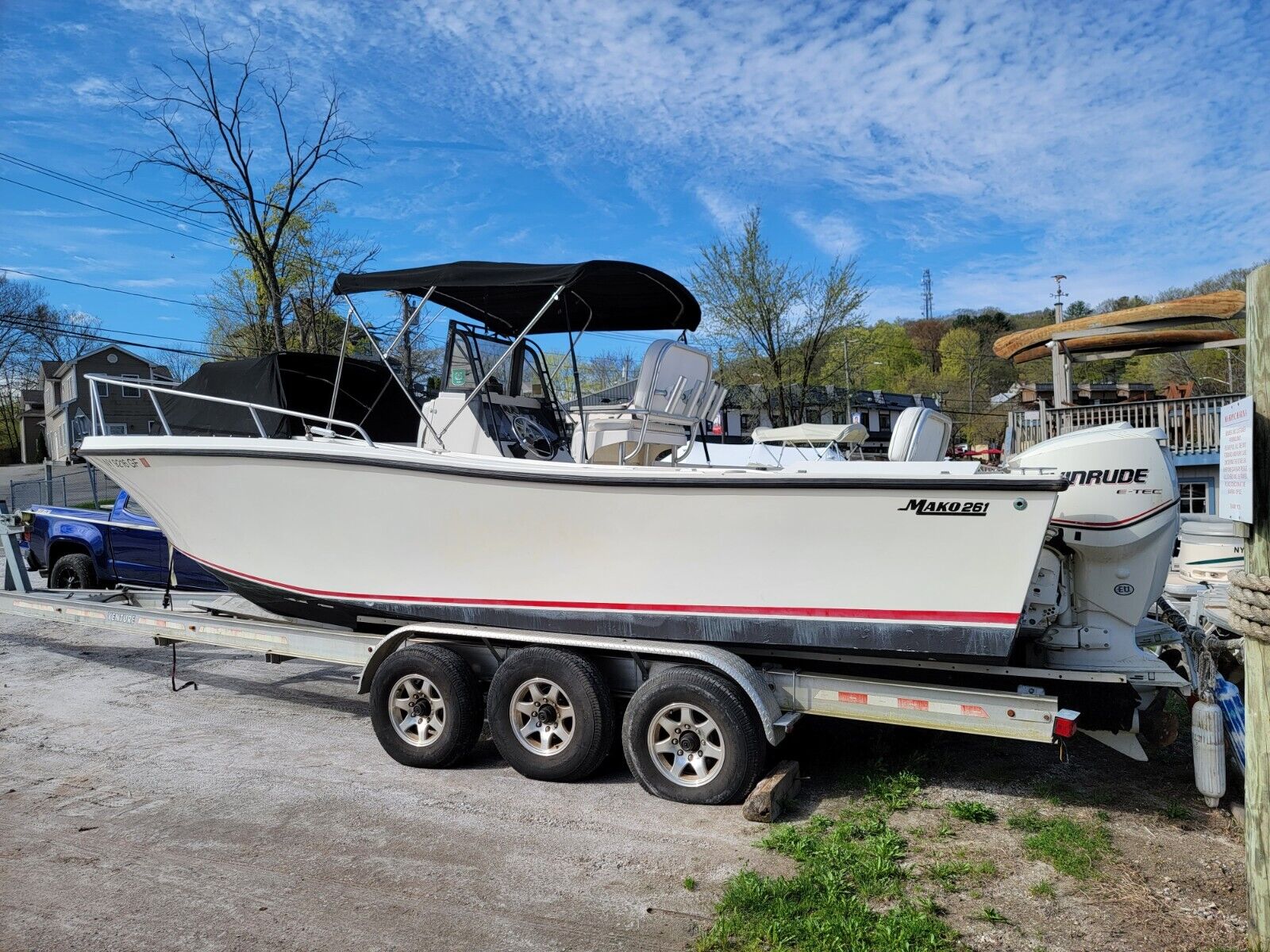 1992 261 Mako Boat W/ 2011 Venture Trailer 1992 For Sale For $800 ...