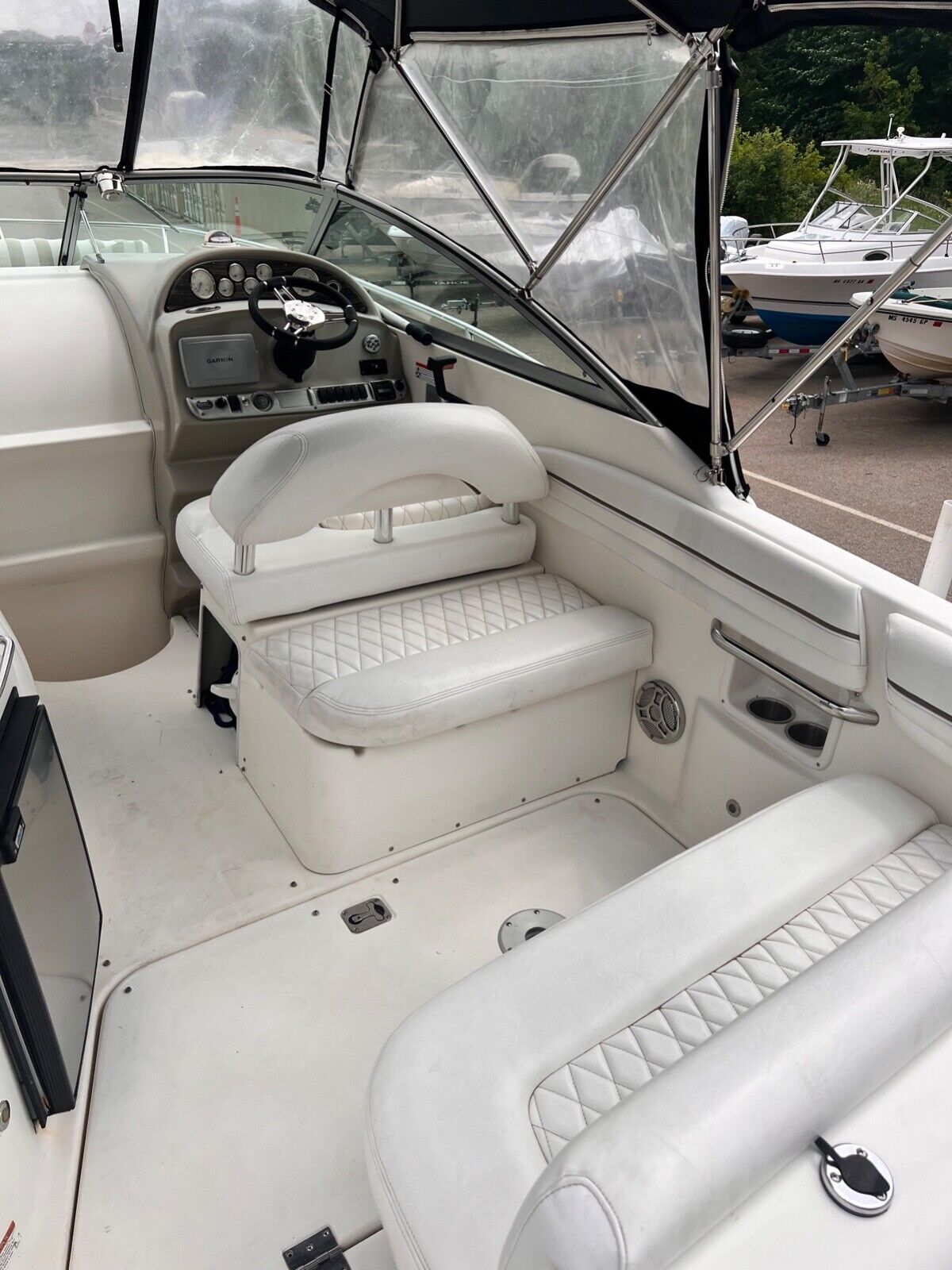 2010 Larson Cabrio 274 2010 for sale for $897 - Boats-from-USA.com