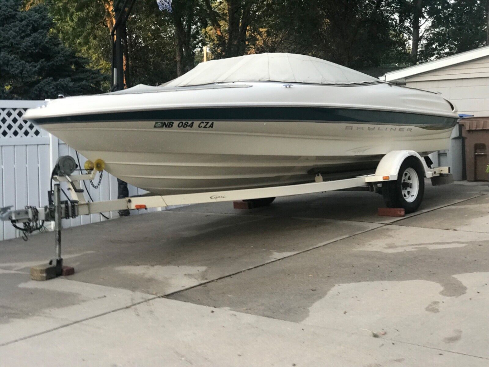 2000 Bayliner Capri 2050 CZ Runabout 5.0 Mercruiser V8 2000 for sale