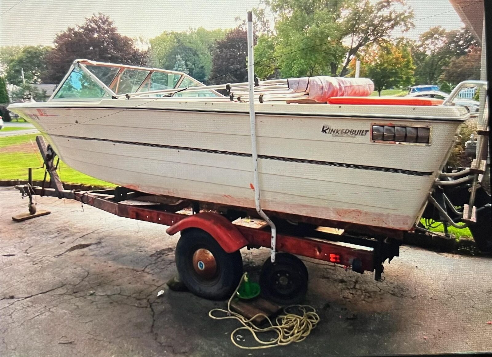Rinker 18' Boat Located In Rochester, NY - Has Trailer
