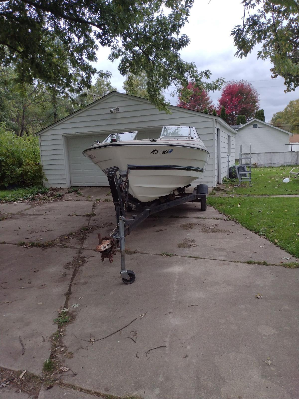 Bayliner 18' Boat Located In Romulus, MI - No Trailer 1984 for sale for ...