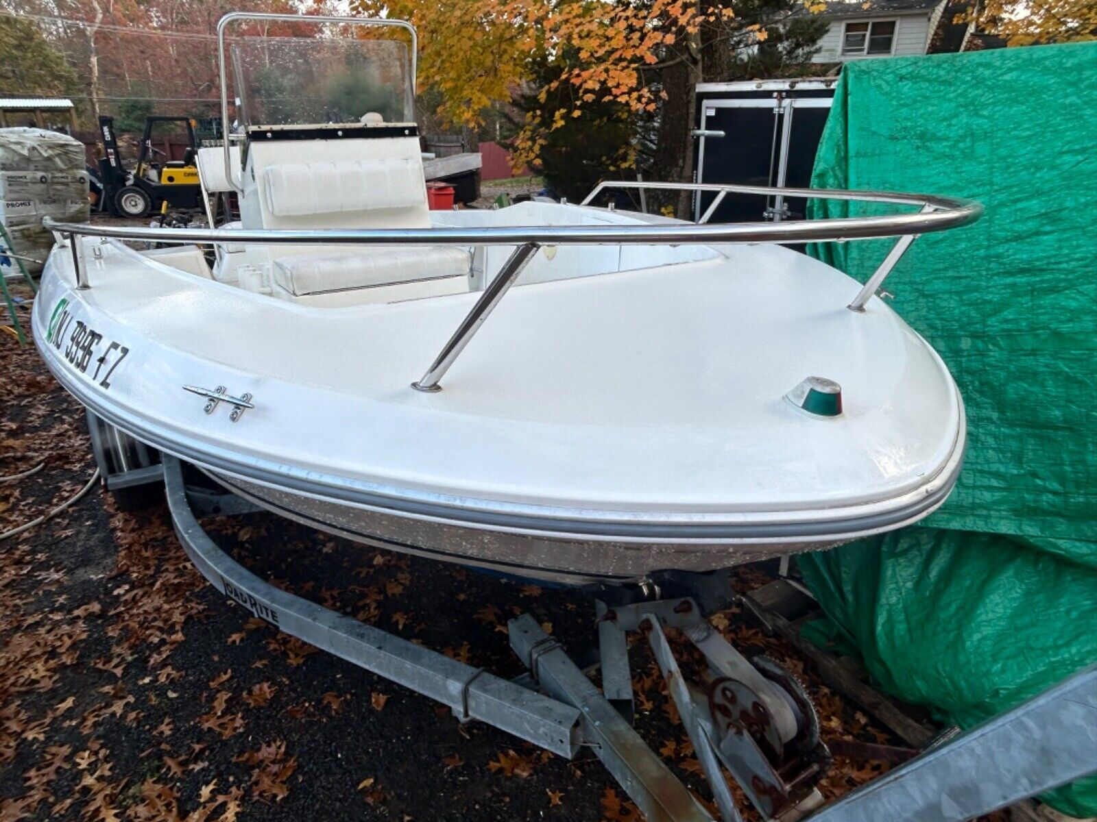 18' Sea Ray Laguna Center Console With Trailer