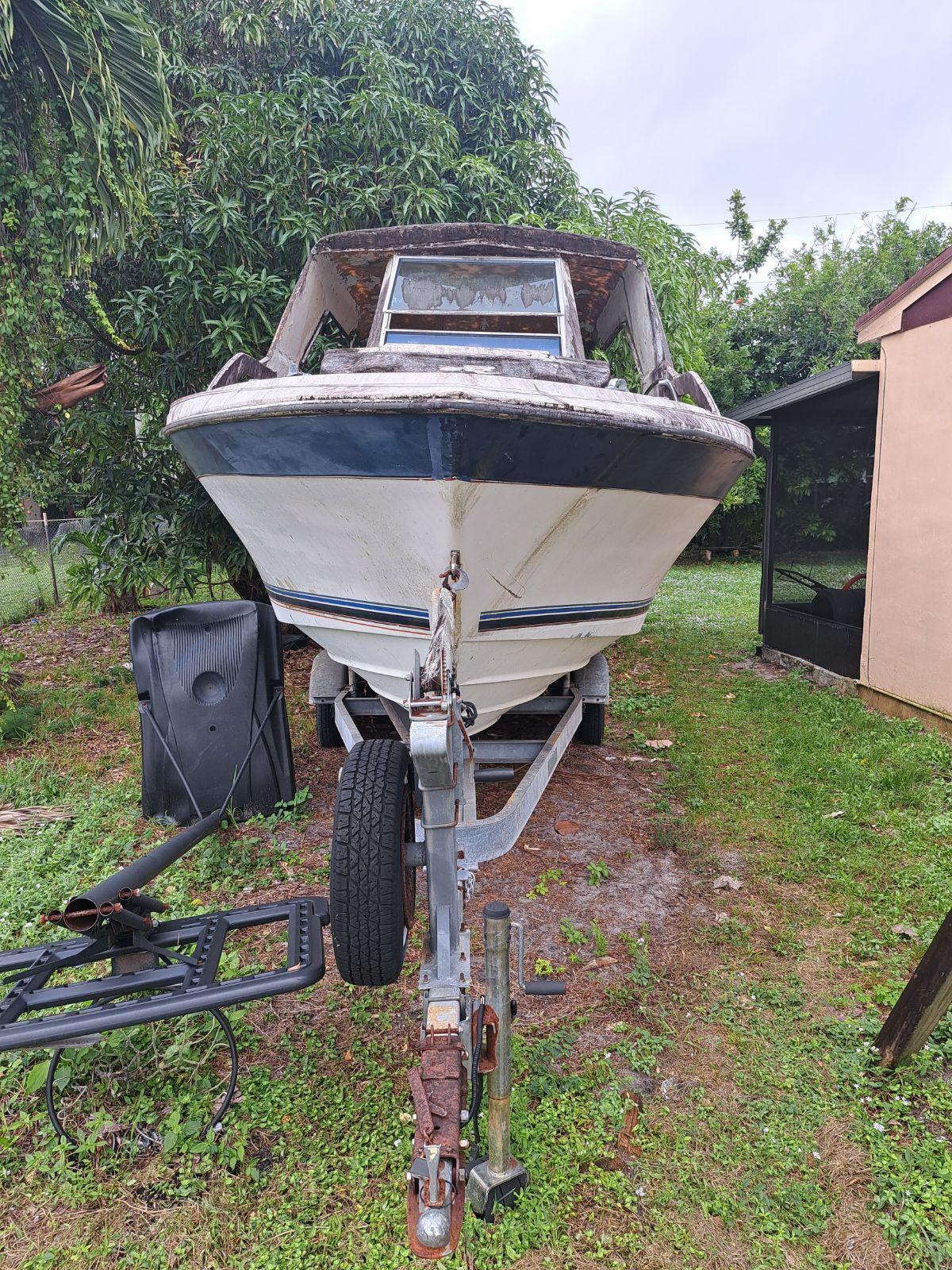 Bayliner 24' Boat Located In Miami Gardens, FL - Has Trailer 1984 for ...