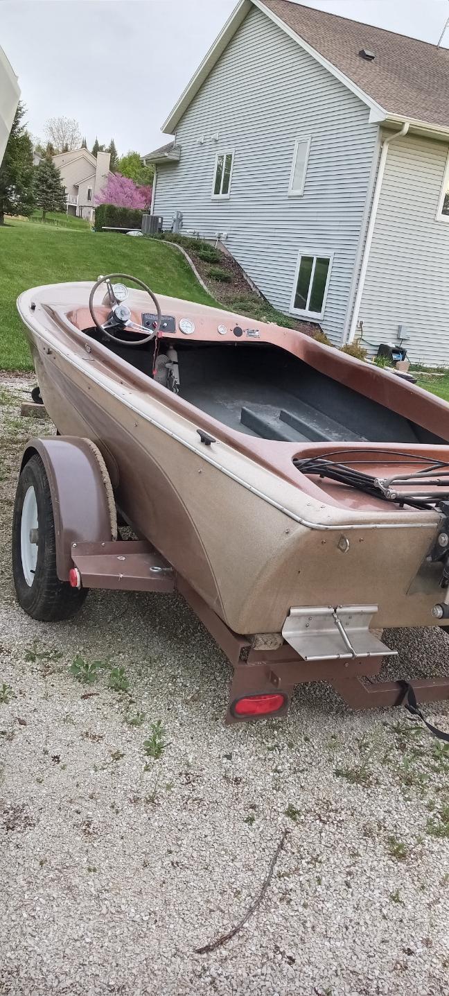 Stevens Semi V 16' Boat Located In Oconomowoc, WI Has Trailer 1972