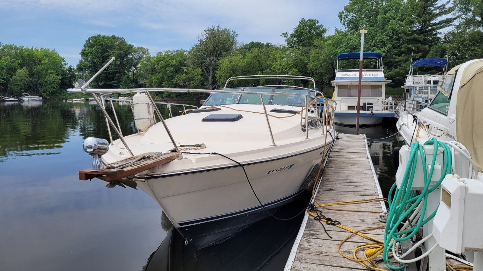 32ft Bayliner Cabin Cruiser 1979 for sale for $125 - Boats-from-USA.com