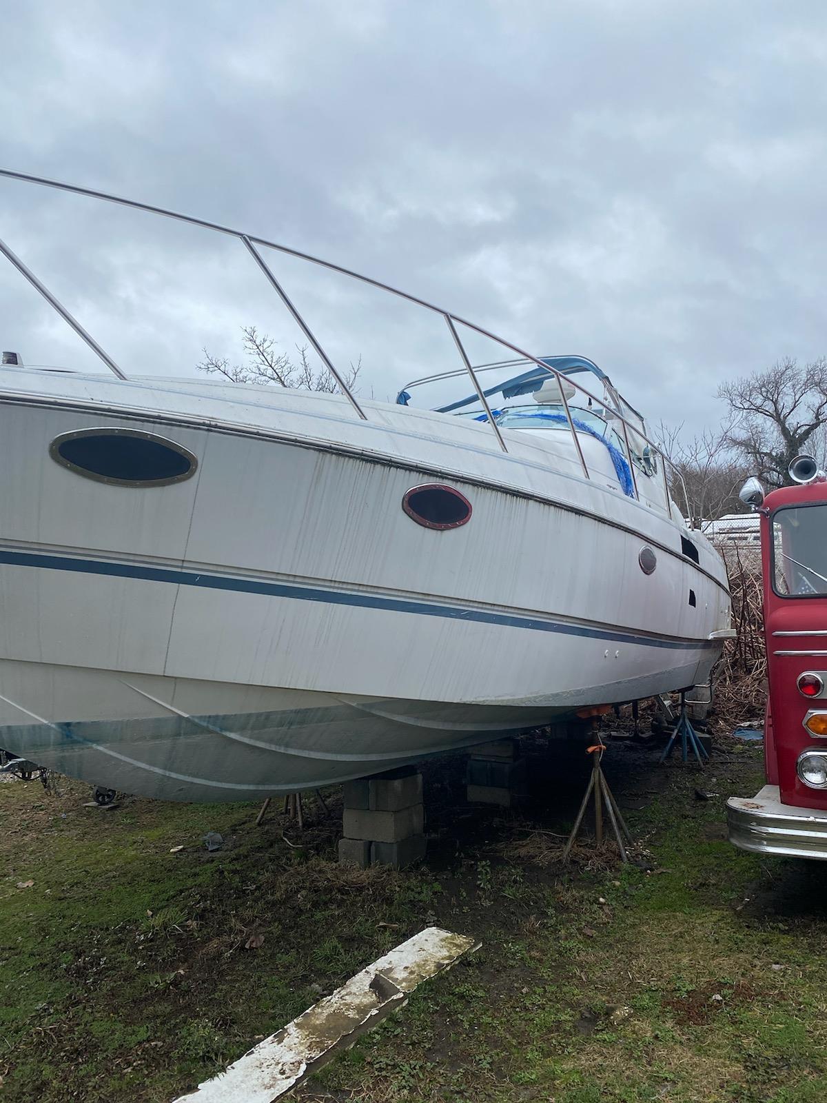 Chris Craft Crown 302 32' Boat Located In Huntington, NY - No Trailer ...