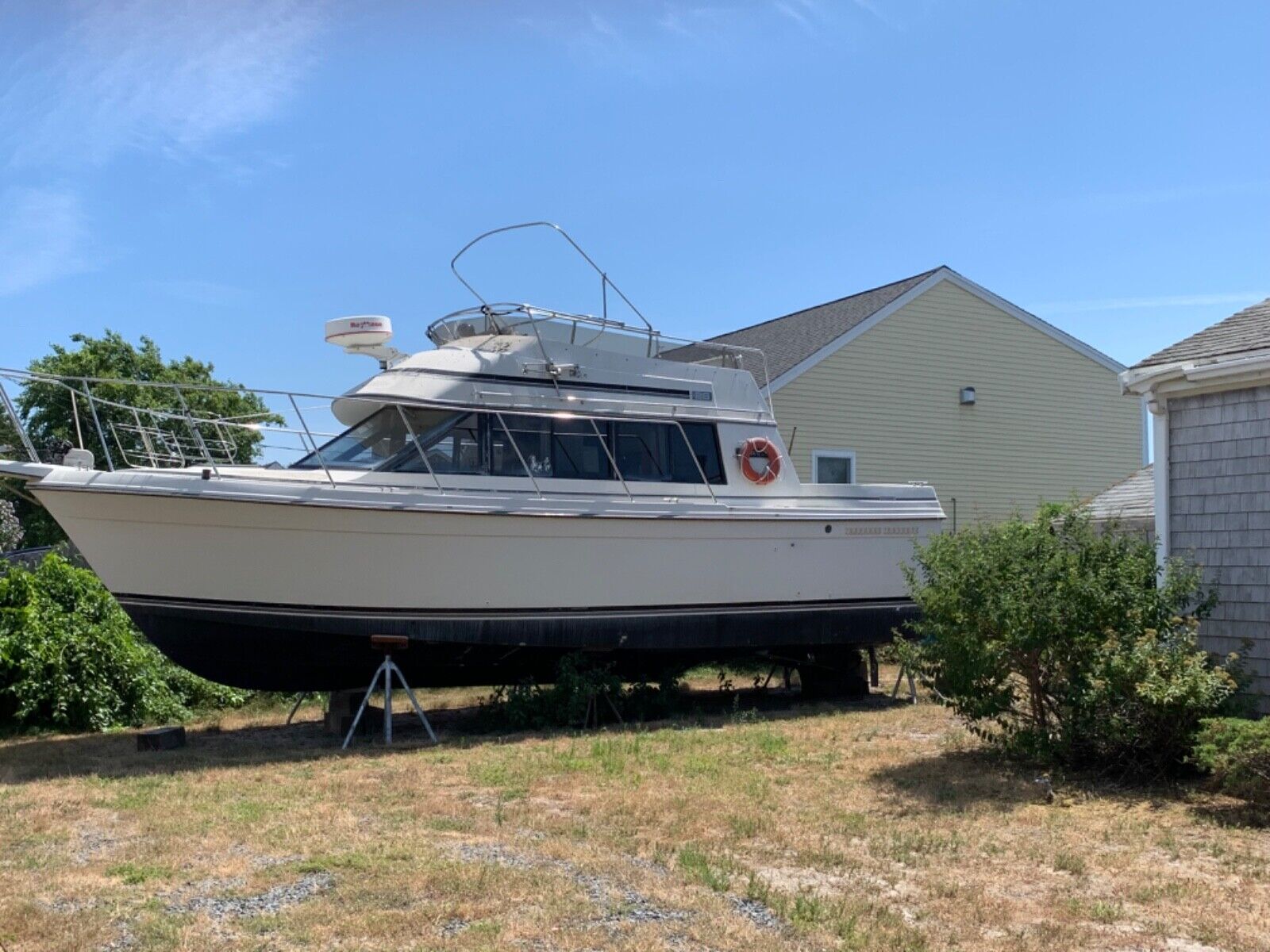 28' Carver Mariner Flying Deck Cabin Cruiser 1988 for sale for $2,677 ...