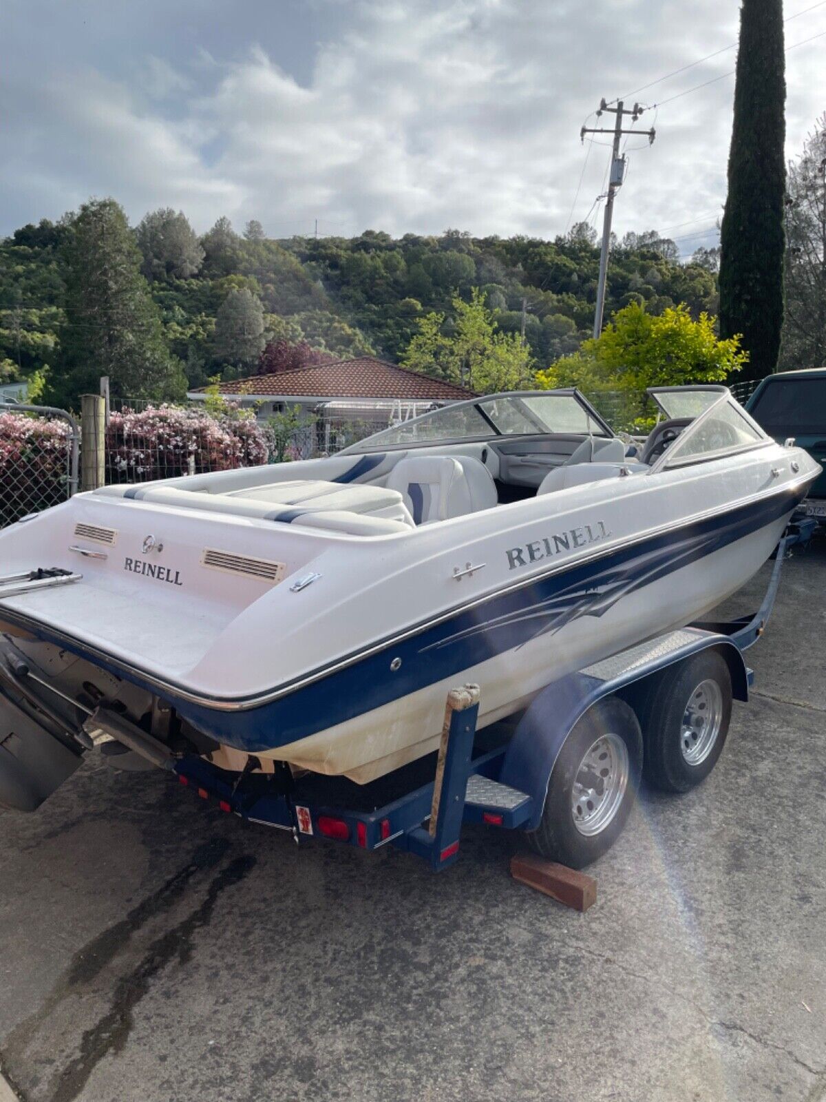 Reinell Ski Boat With Dual Axle Trailer 2006 For Sale For 2 843   Reinell 203ls 3343737 