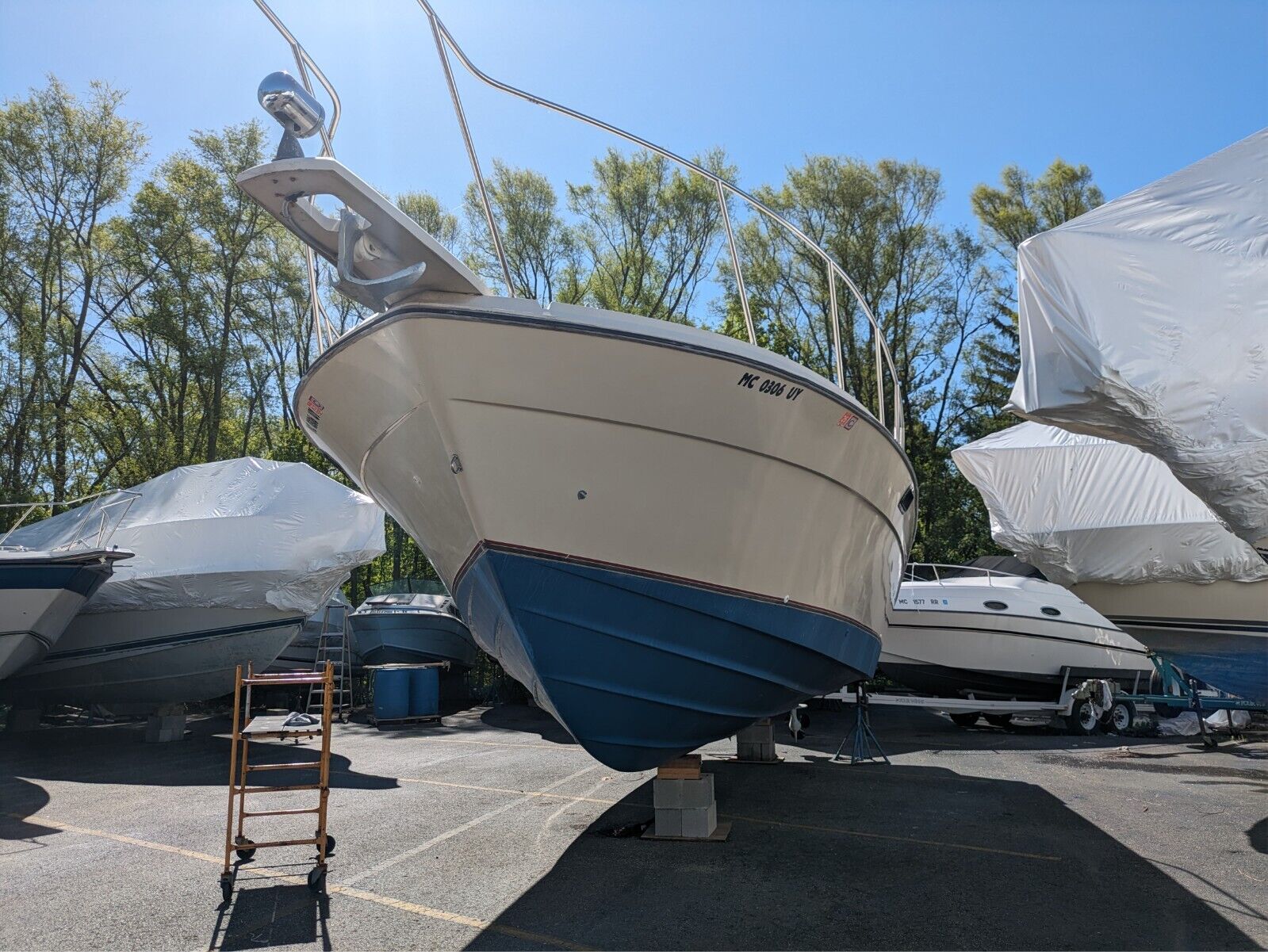 Bayliner Conquest 3250 1982 for sale for $2,561 - Boats-from-USA.com