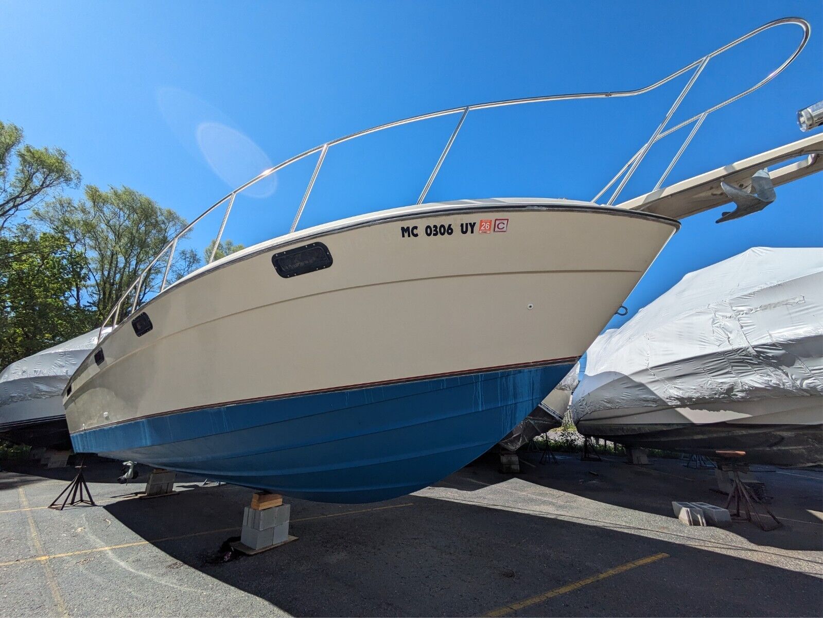 Bayliner Conquest 3250 1982 for sale for $2,561 - Boats-from-USA.com