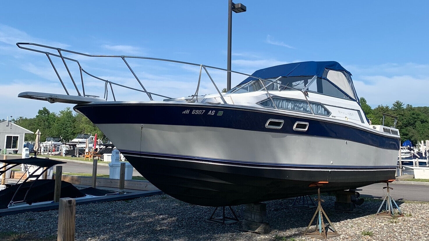 Bayliner Contessa 28' Cabin Cruiser - 2023 Brand New Canvas ...