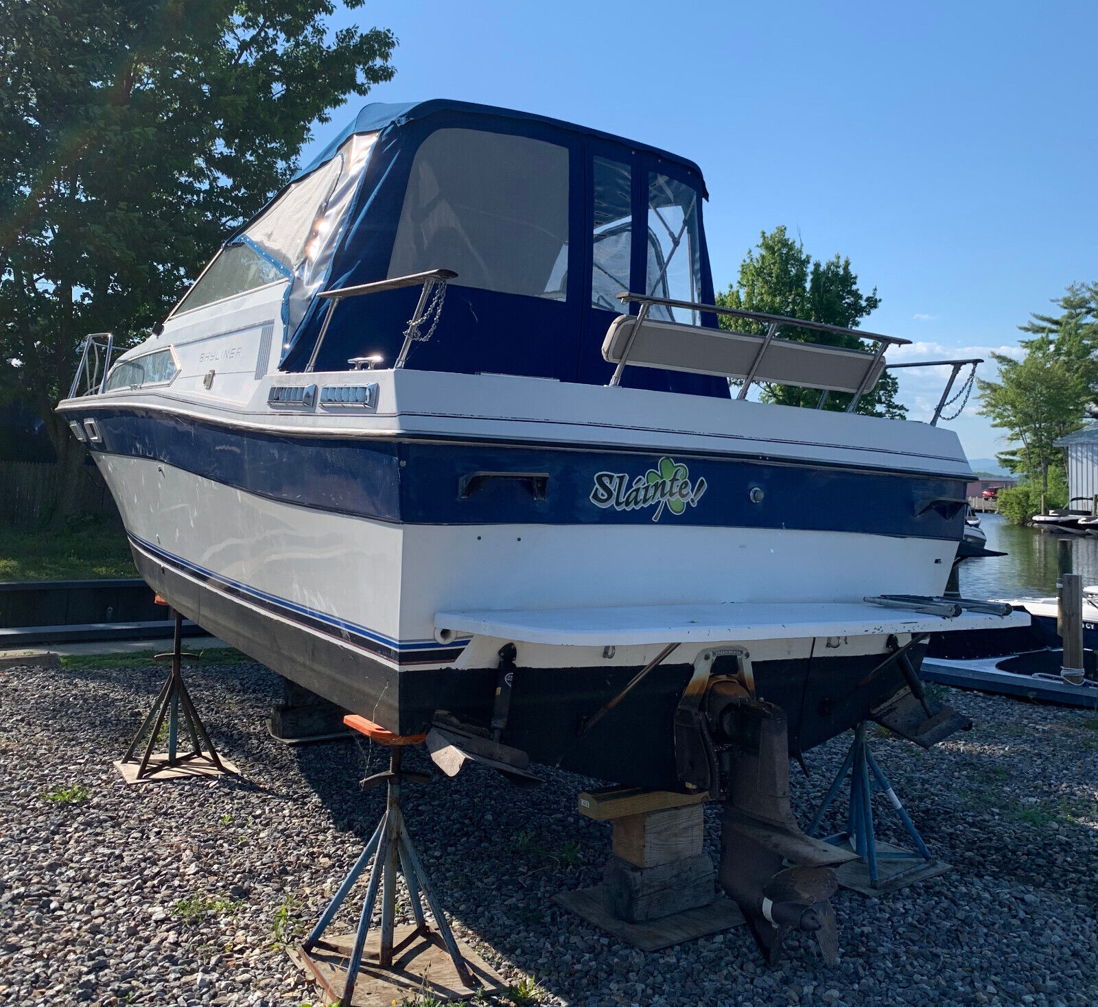 Bayliner Contessa 28' Cabin Cruiser - 2023 Brand New Canvas ...