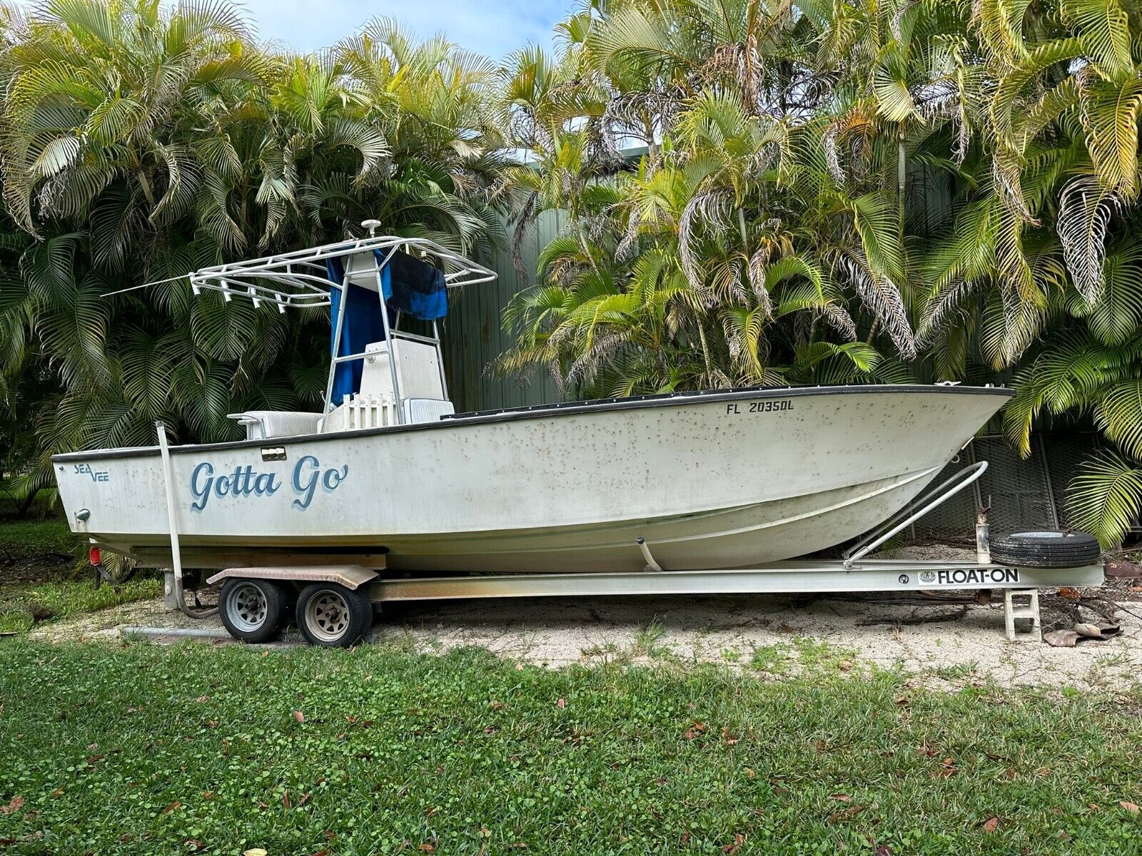 Sea Vee 25 Gas Inboard Call RAY 305 323 6520 With Offers Or Questions ...