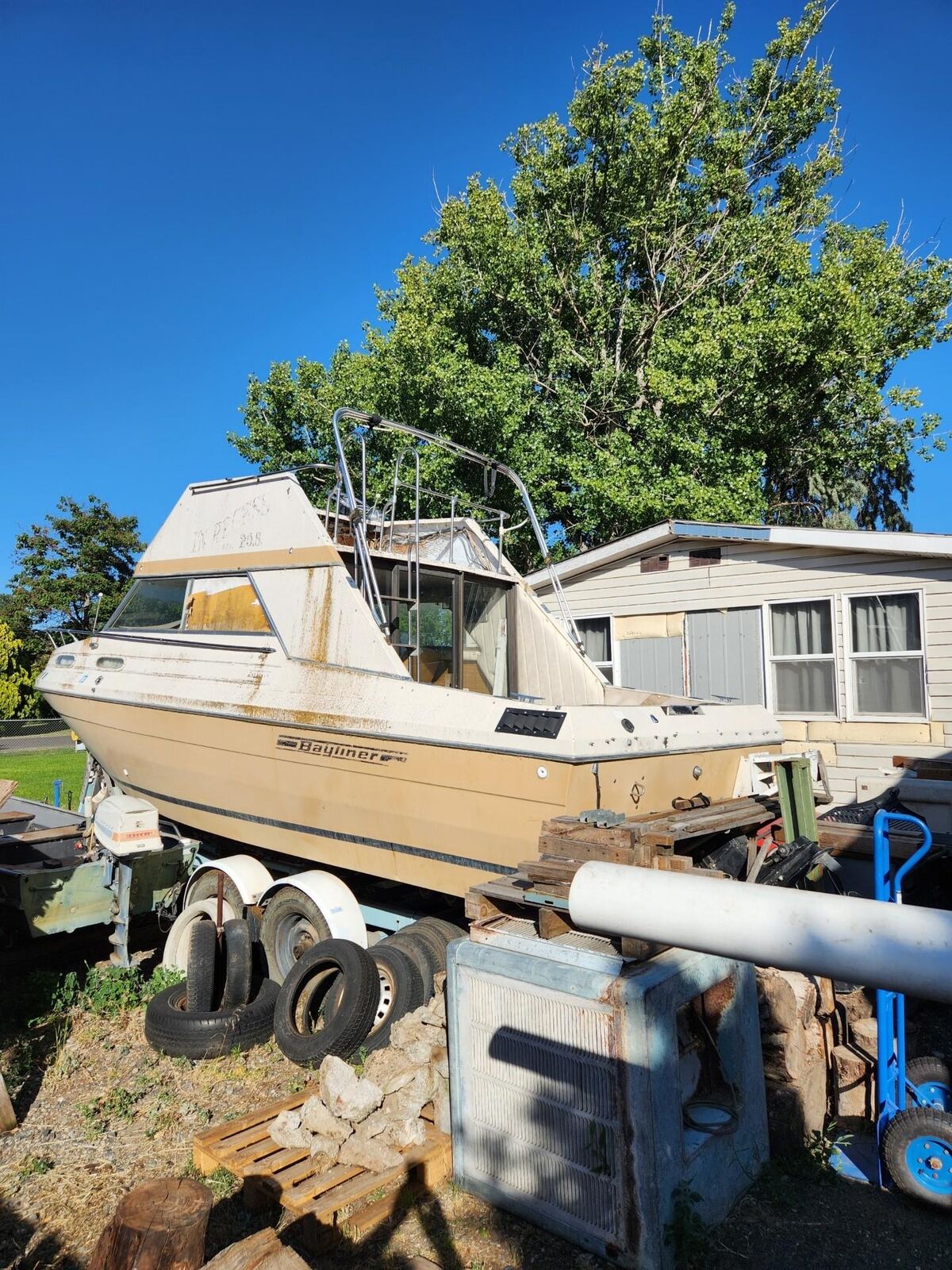 Bayliner 24' Boat Located In Burbank, WA - Has Trailer 1973 for sale ...