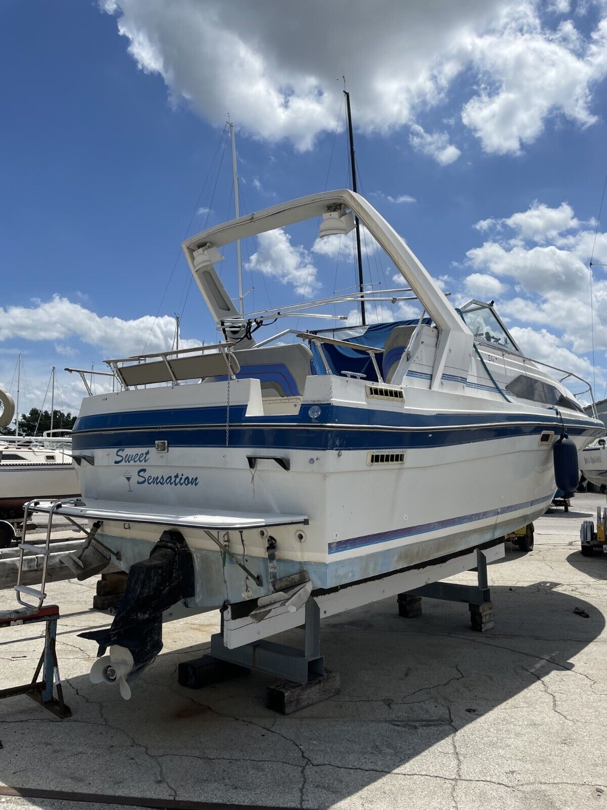 Bayliner 32 