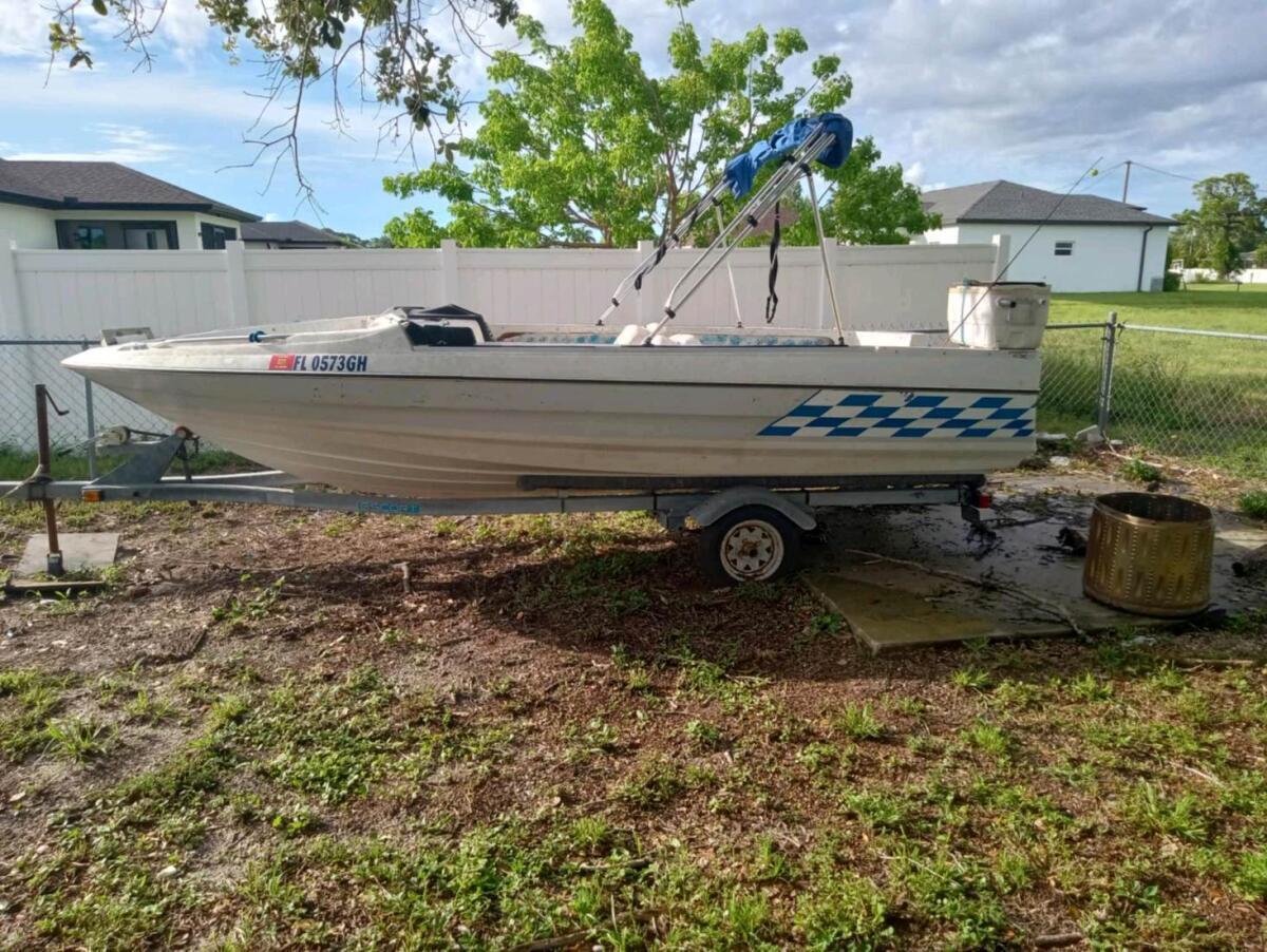 Bayliner Capri 16' Boat Located In Cape Coral, FL - Has Trailer 1988 ...