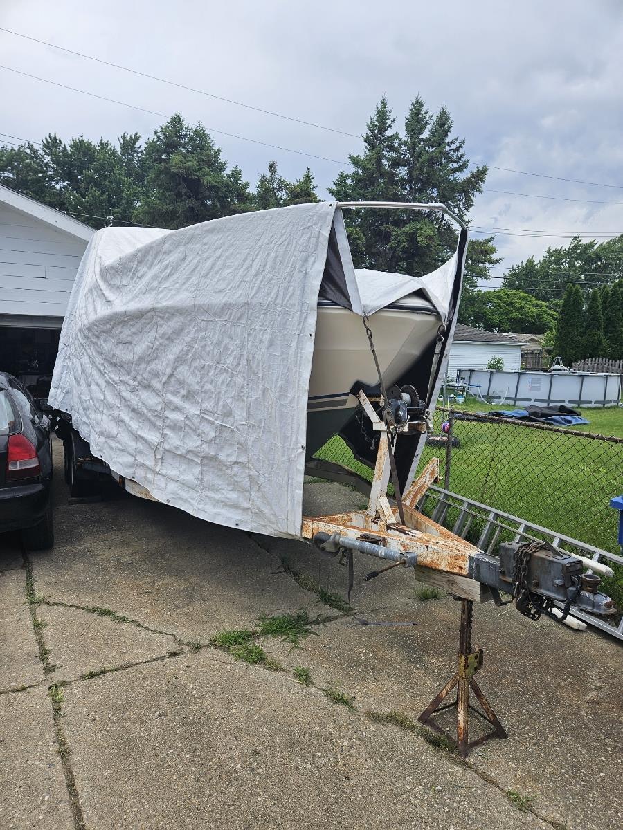 Sea Ray 22' Boat Located In Warren, MI - Has Trailer 1976 for sale for ...