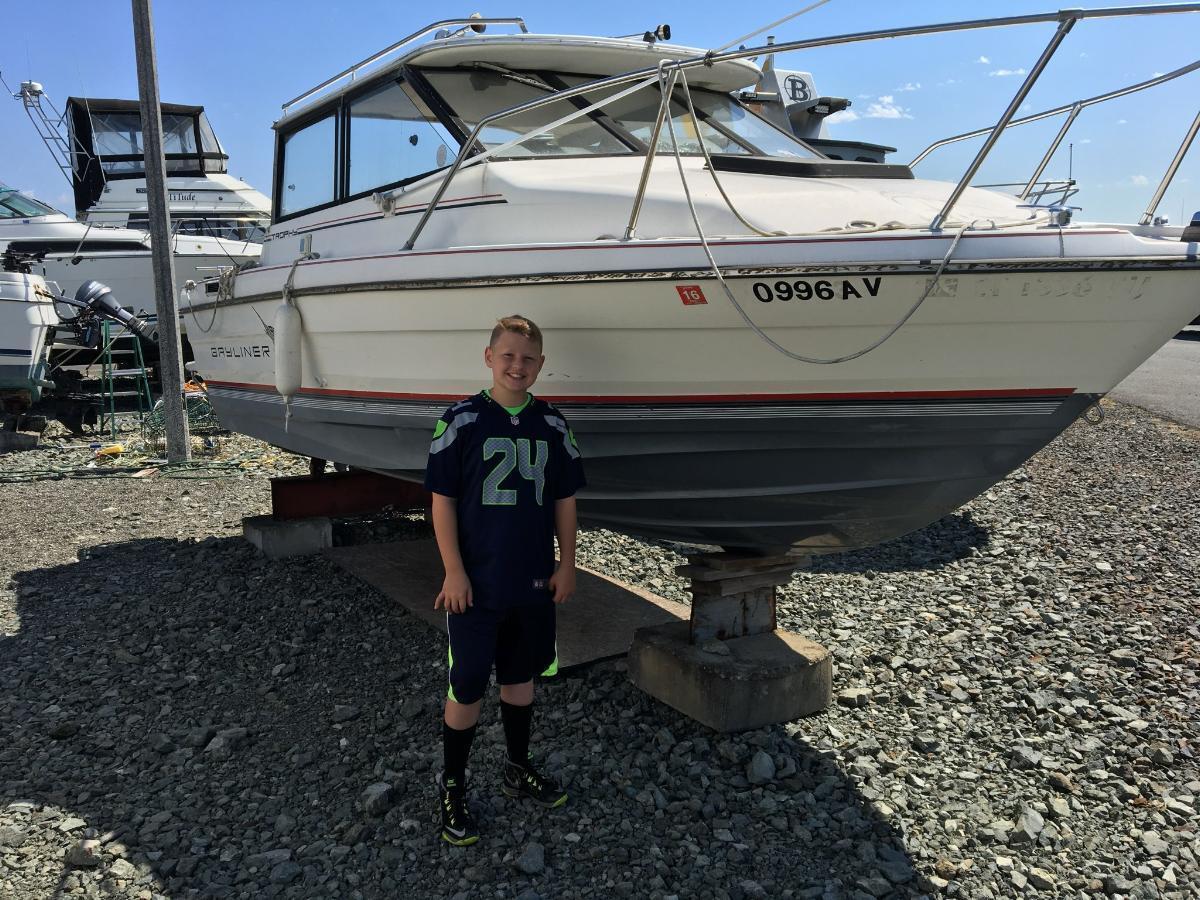 Bayliner Trophy 23' Boat Located In Everett, WA - No Trailer 1990 for ...