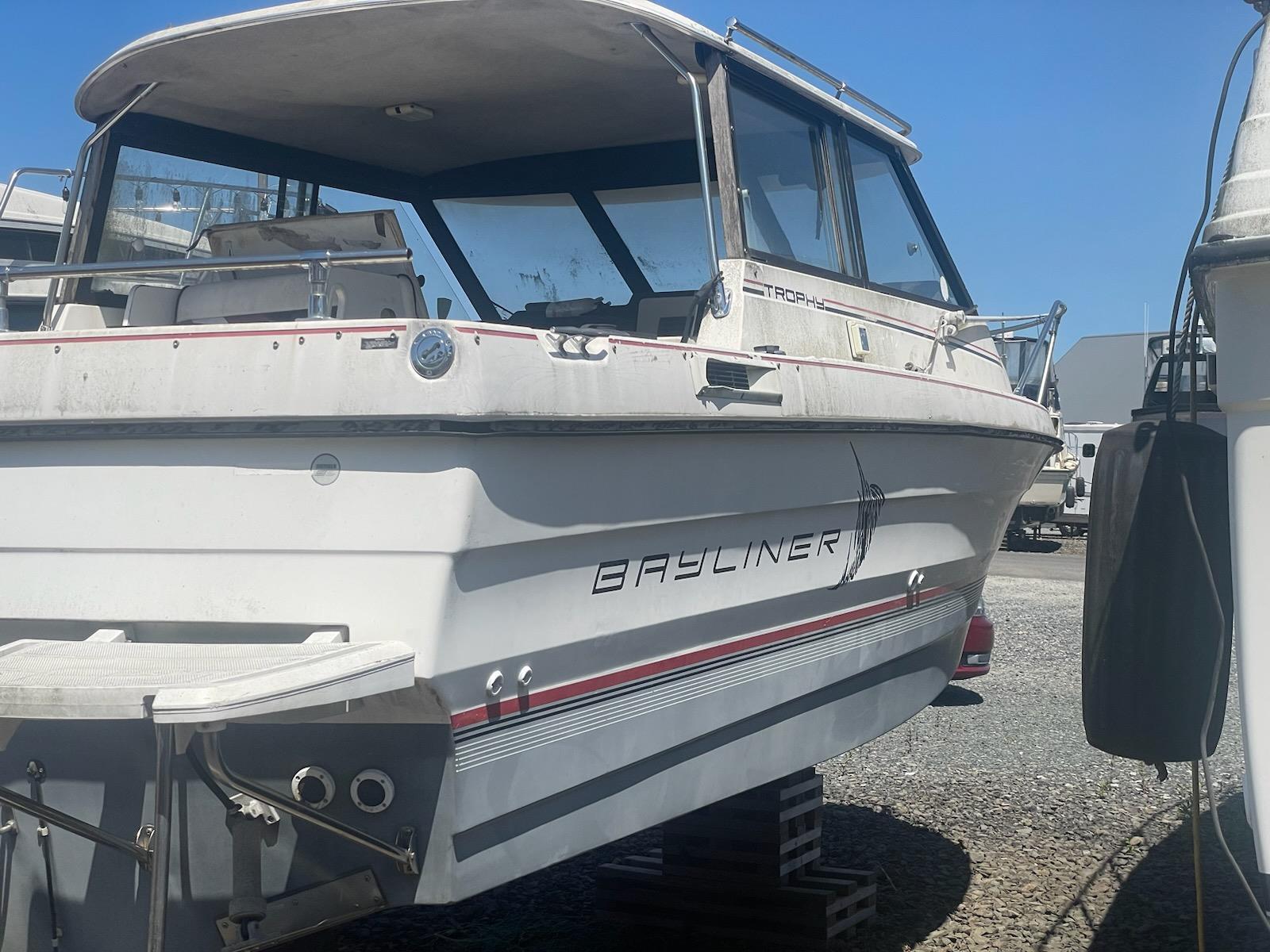 Bayliner Trophy 23' Boat Located In Everett, WA - No Trailer 1990 for ...