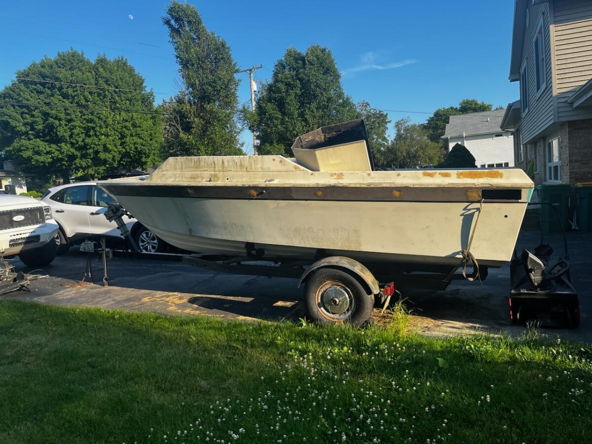 Slickcraft 20' Boat Located In Belvidere, IL - No Trailer 1976 for sale ...