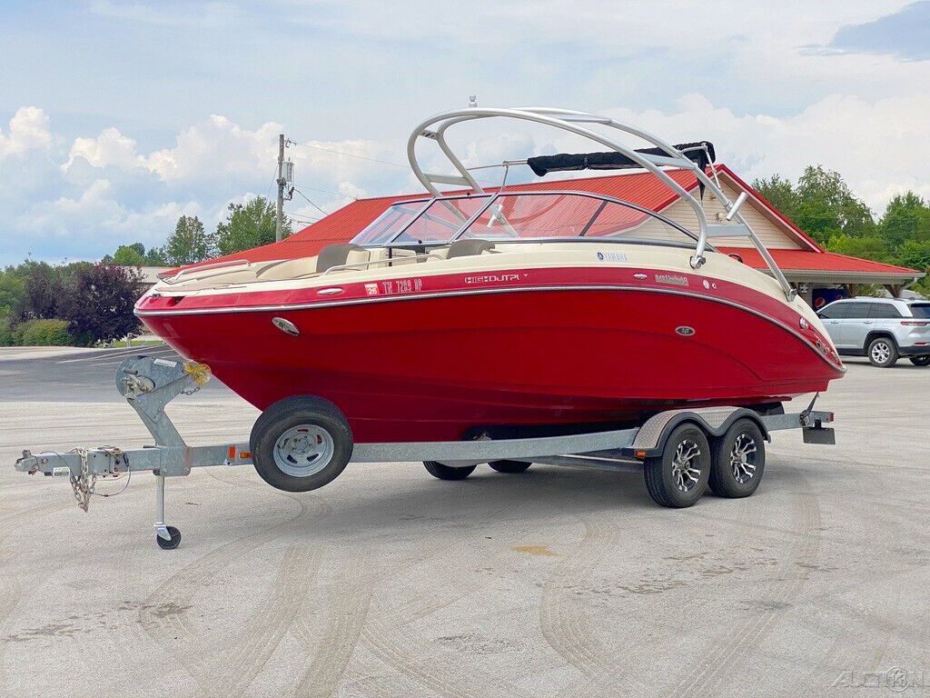 YAMAHA 242 LIMITED S Bowrider Luxury PowerBoat Yamaha Twin IB Motor Ski ...