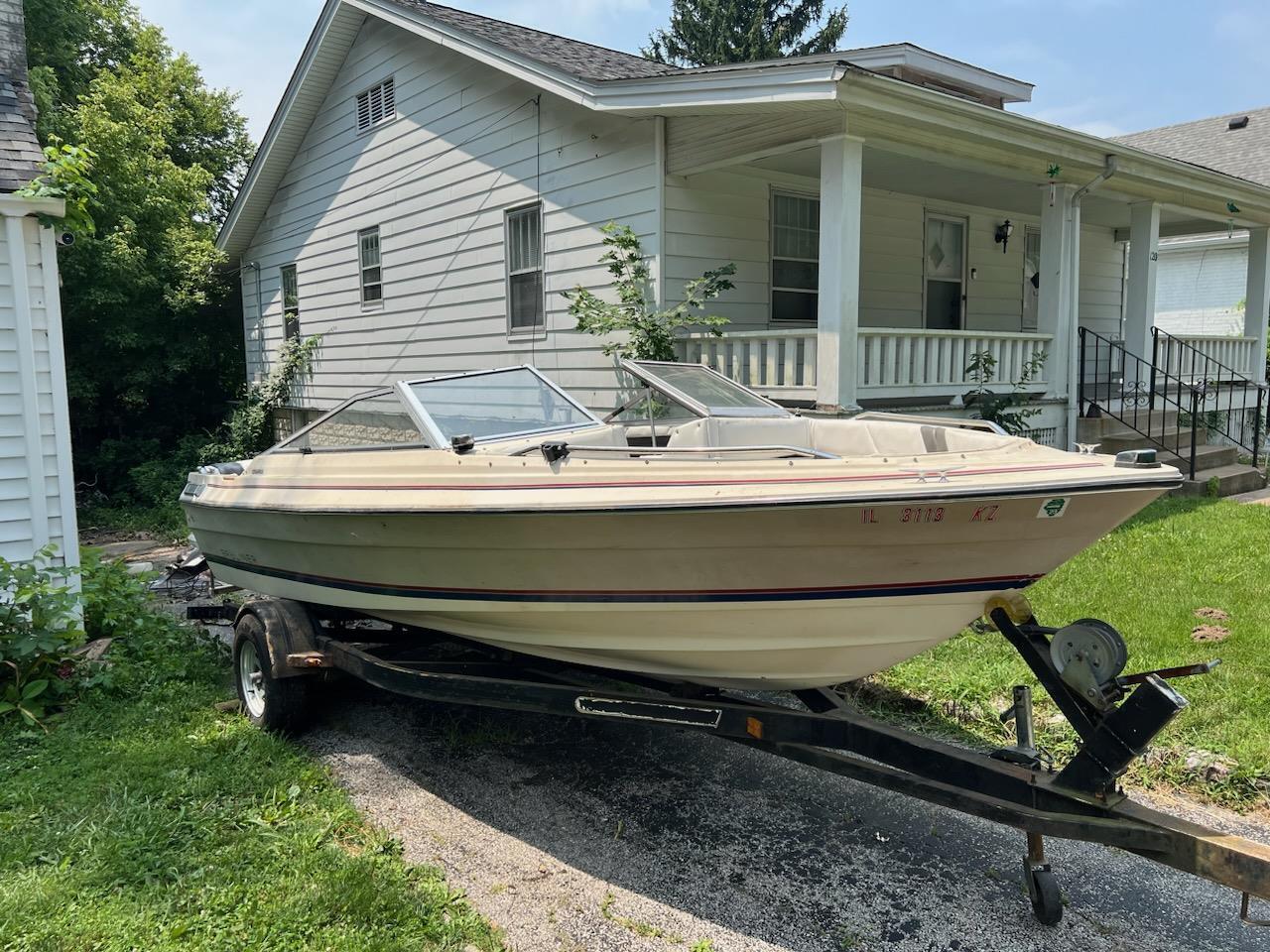 Bayliner Capri 19' Boat Located In Belleville, IL - Has Trailer 1983 ...