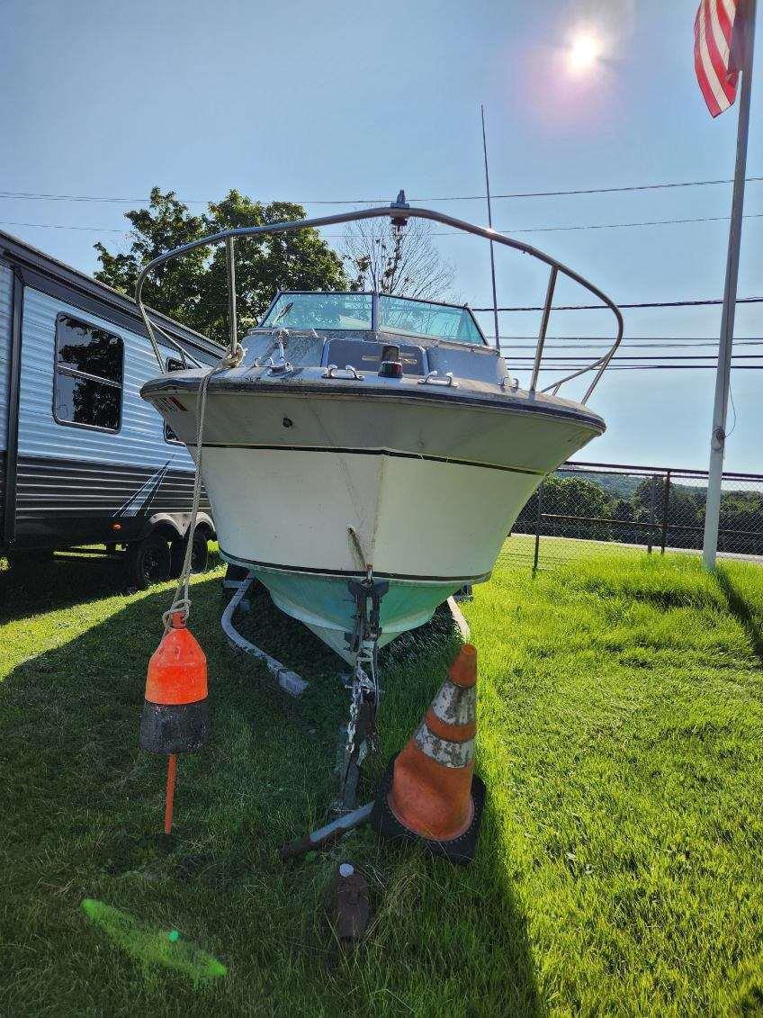 Cruisers Sea Devil 24' Cruiser Boat & Has Trailer 1987 for sale for ...