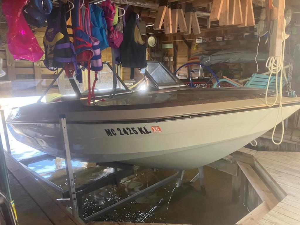 Glastron 17' Runabout Boat Outboard 1978 for sale for $230 - Boats-from ...