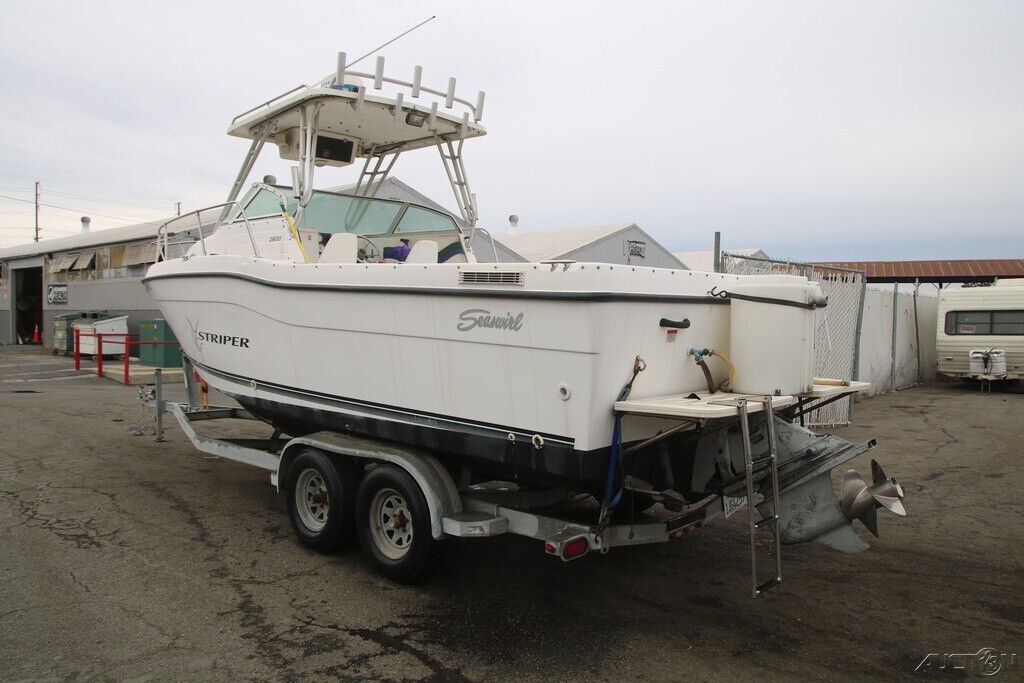 (OSA) 1999 Seaswirl Striper Boat 26 Ft With Trailer Automatic NO ...