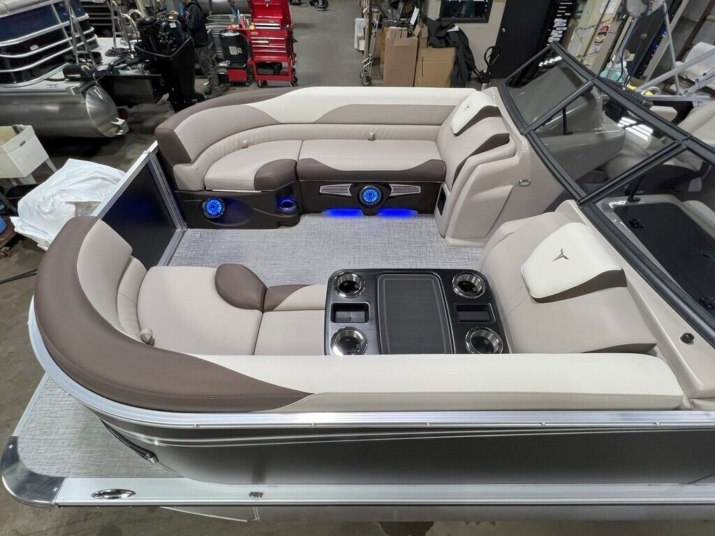 Tahoe Pontoons LTZ2385EliteWindshieldTritoonHonda4StrokeEFI EASY