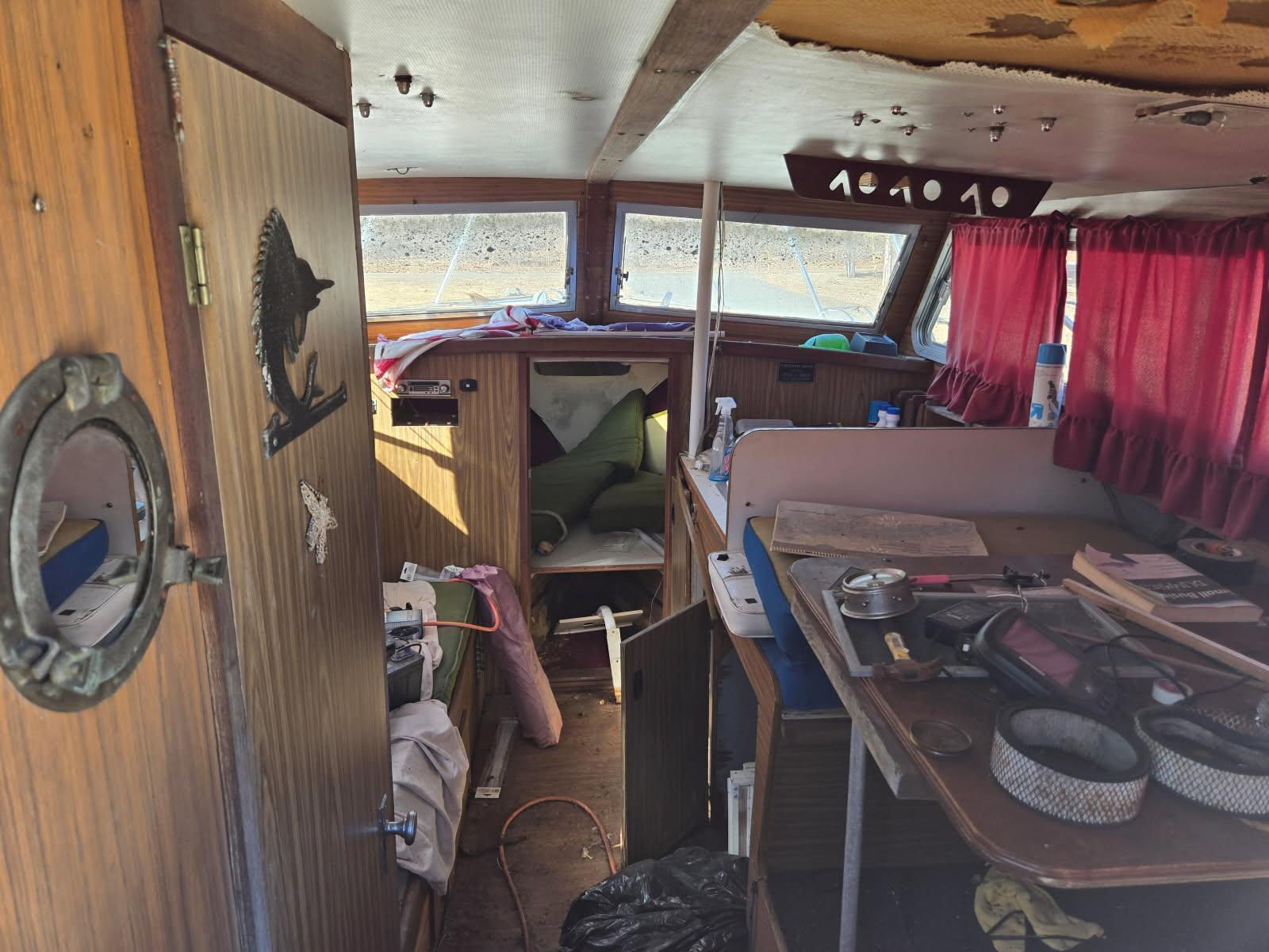 Lurhs 28' Cruiser Boat W/ Registration & No Trailer 1978 for sale for ...