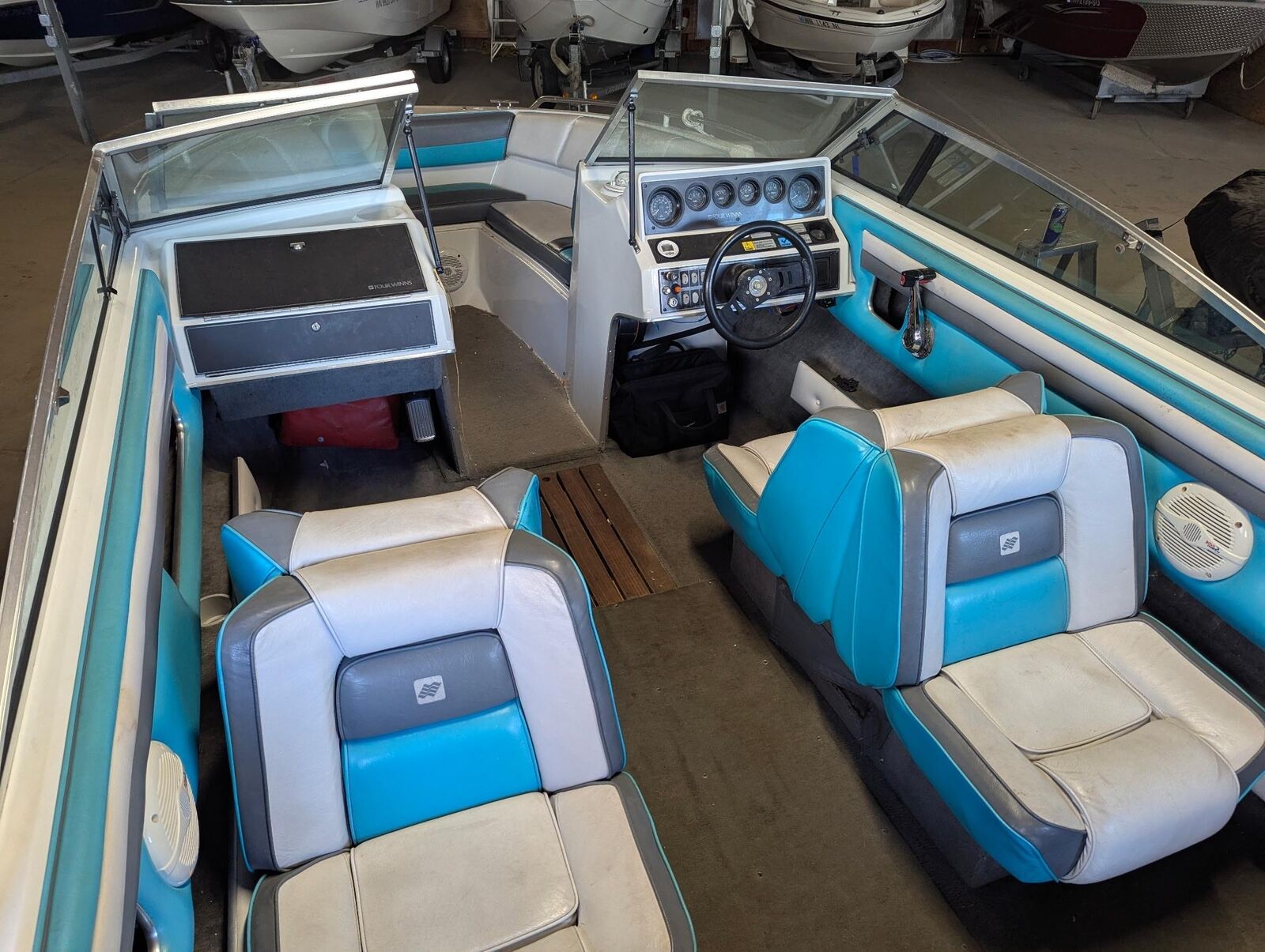 Four Winns 20' Runabout Boat W/ Clean Title 1990 for sale for $1,397 ...