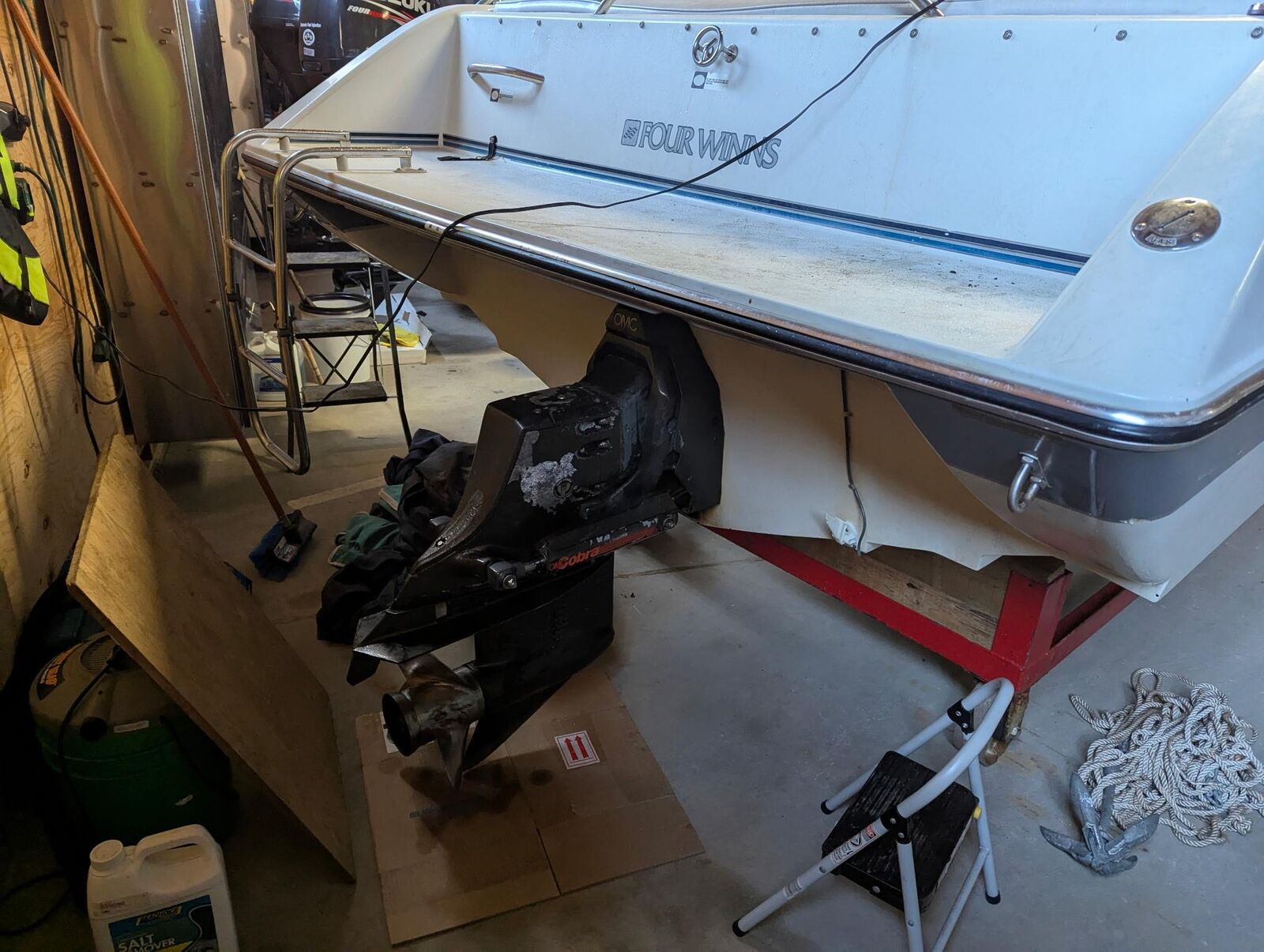 Four Winns 20' Runabout Boat W/ Clean Title 1990 for sale for $1,397 ...