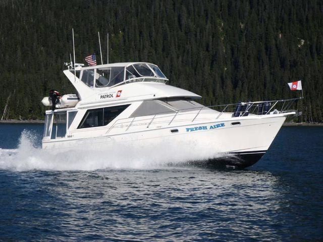 Bayliner Motor Yacht