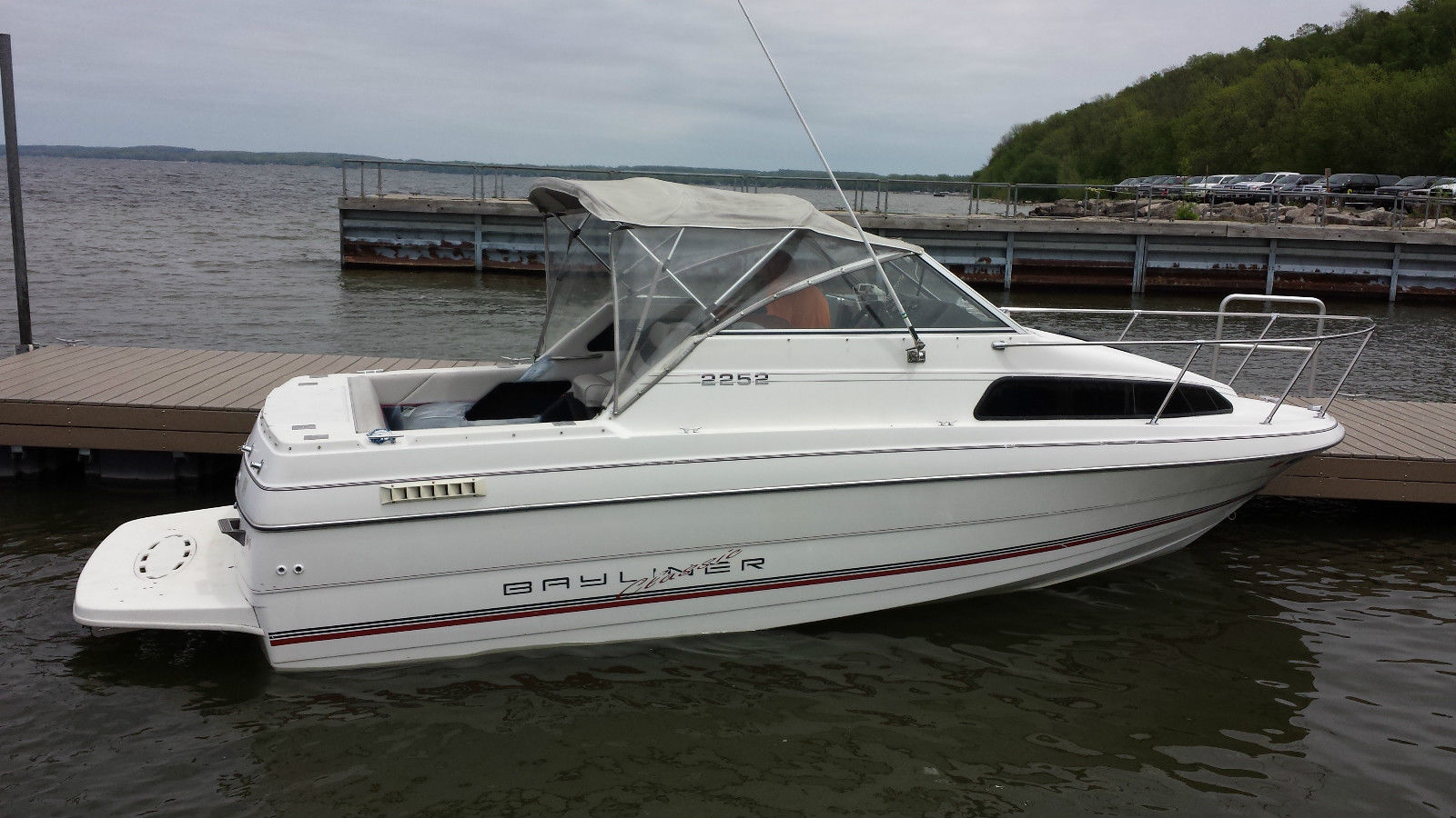 2252 bayliner for sale