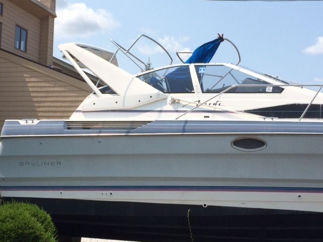 Bayliner 2955 AVANTI SUNBRIDGE 1989 for sale for $750 - Boats-from-USA.com