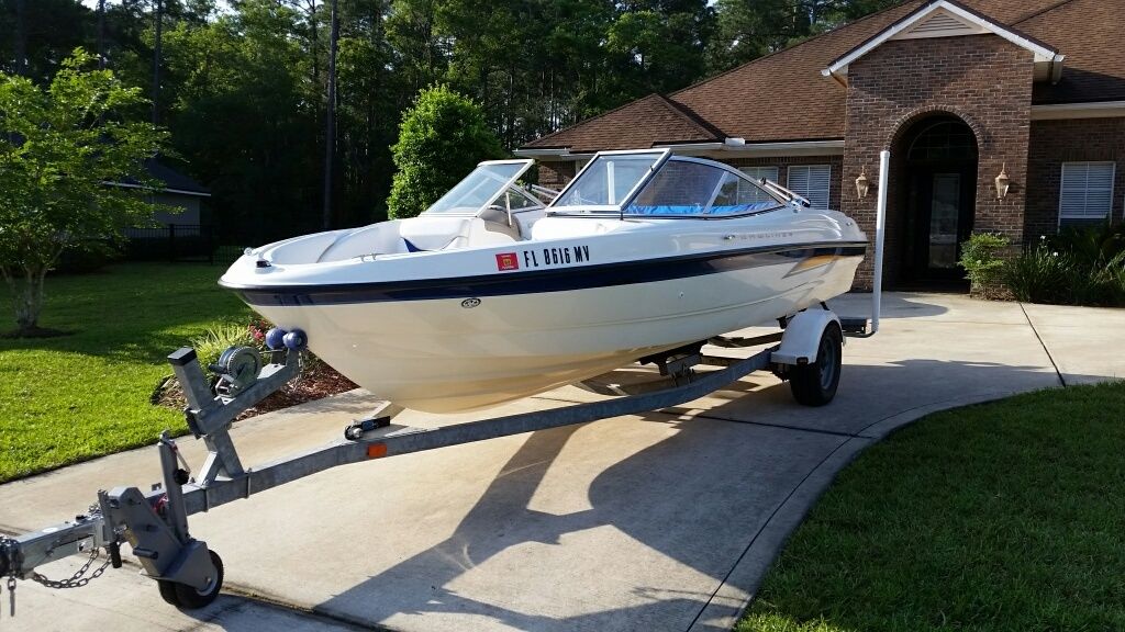 WHAT A DEAL...Great Condition ..2004 Bayliner Bowrider 205
