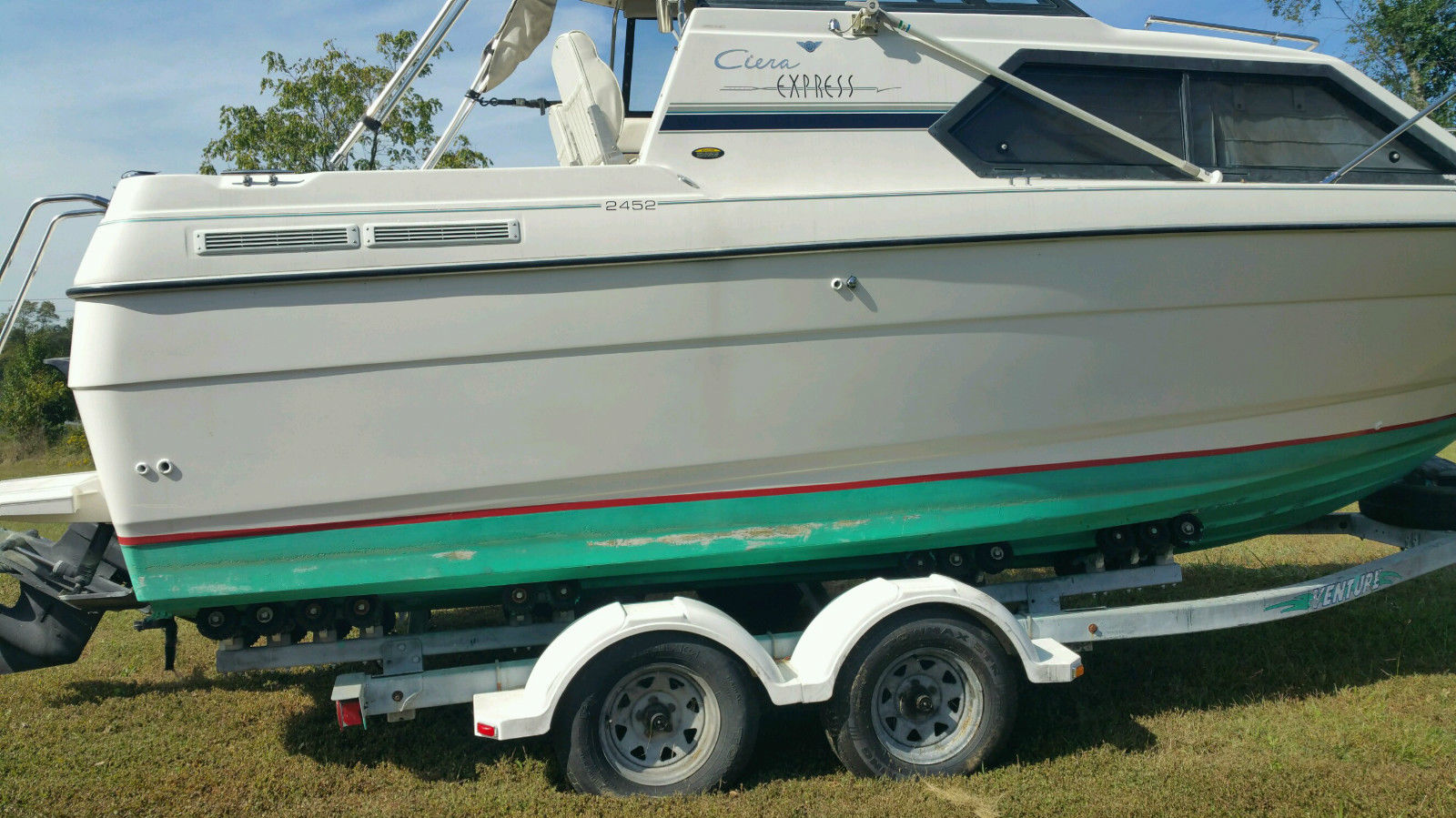 Bayliner Ciera Express 2452 1999 for sale for $19,500 ...