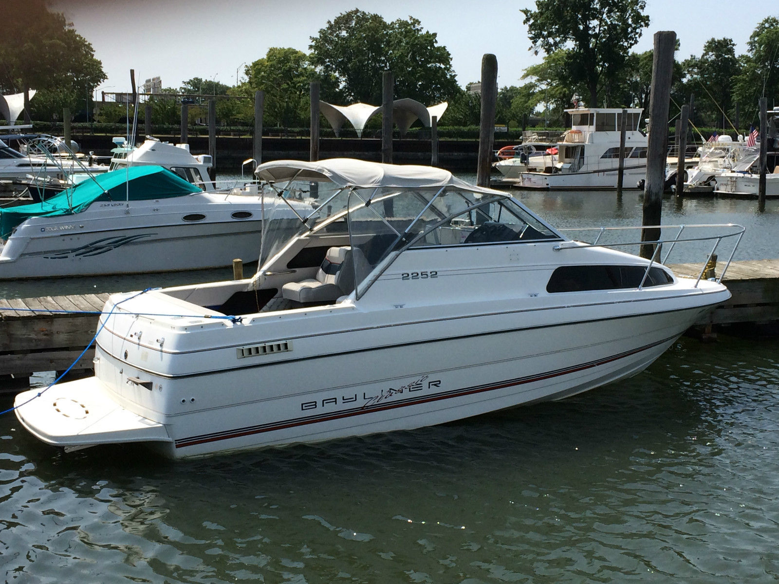 Bayliner 2252