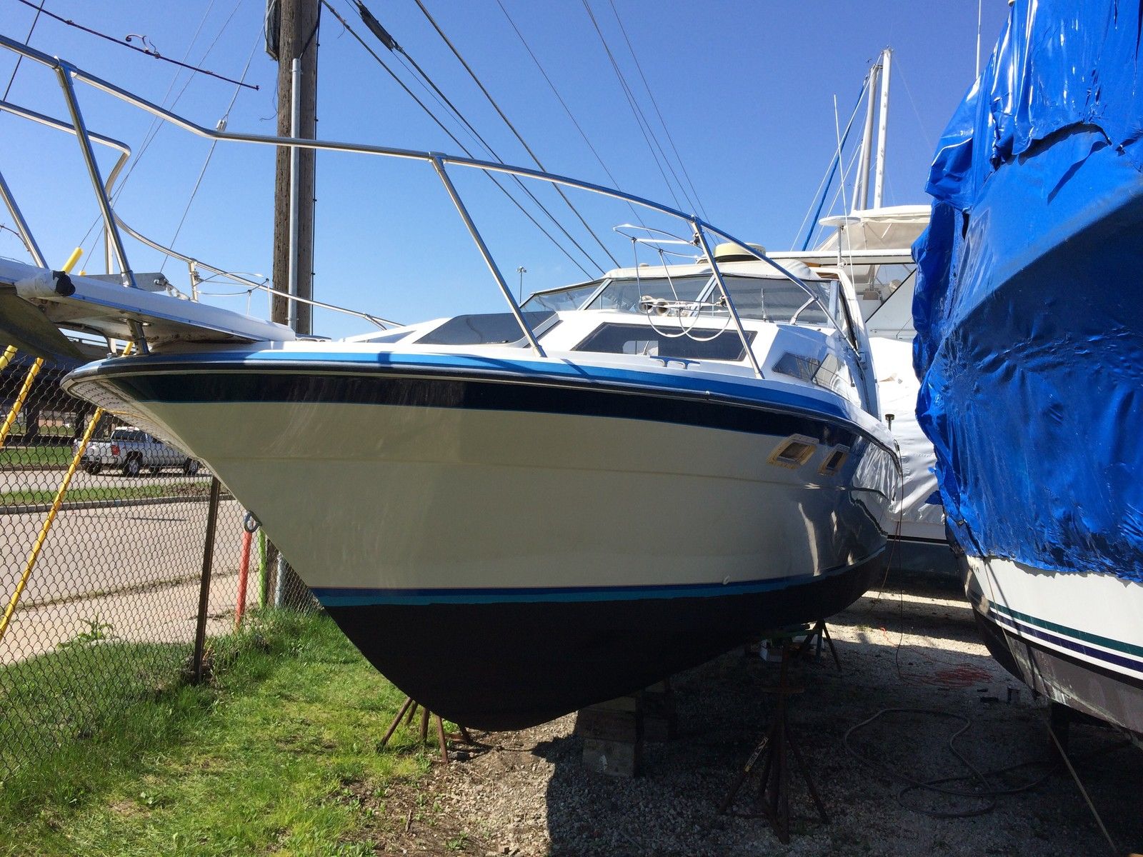 Bayliner 2850 Contessa 1987 for sale for $1 - Boats-from ...