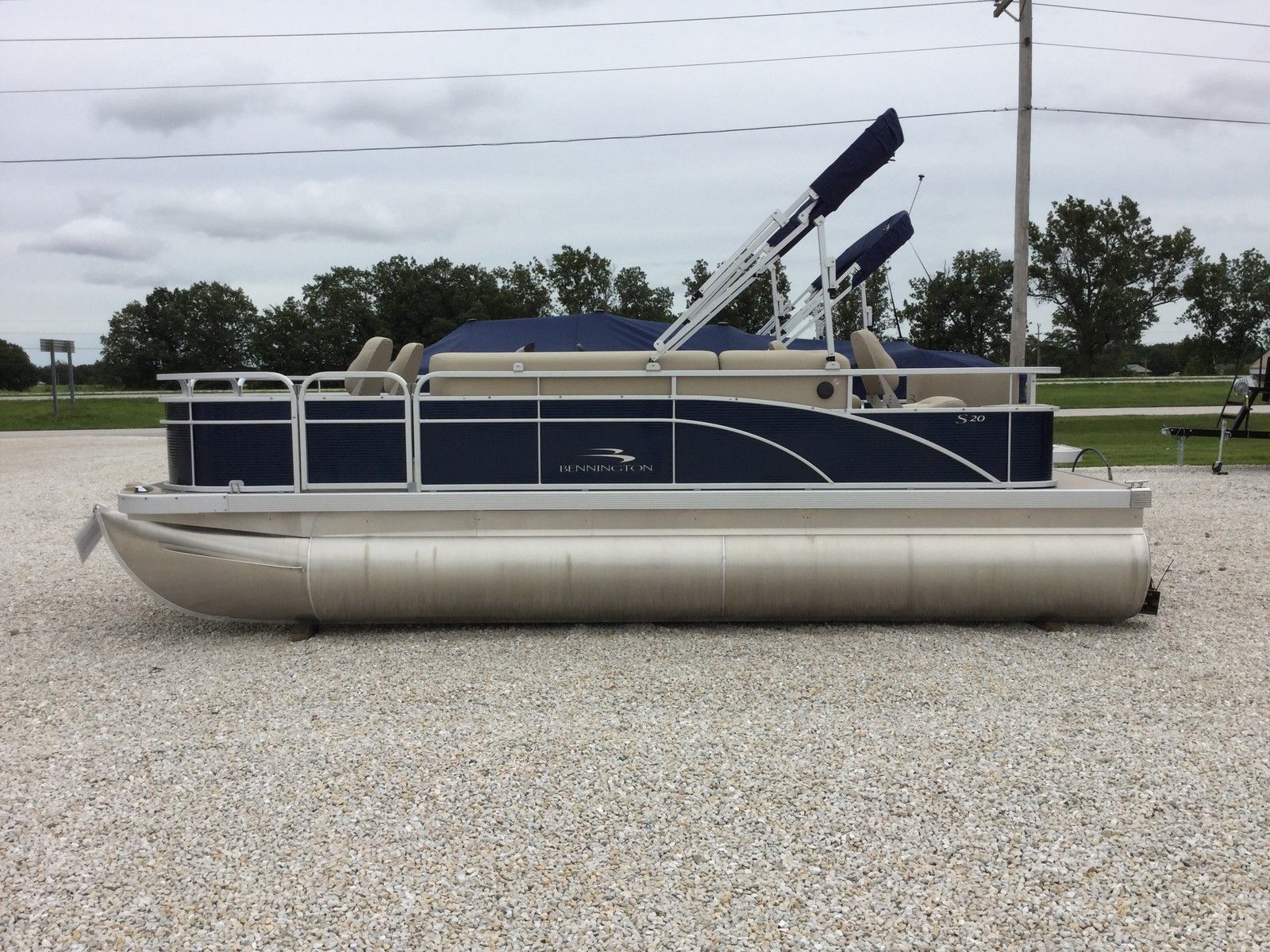 Bennington 20 FSNP 2015 for sale for $1,000 - Boats-from-USA.com