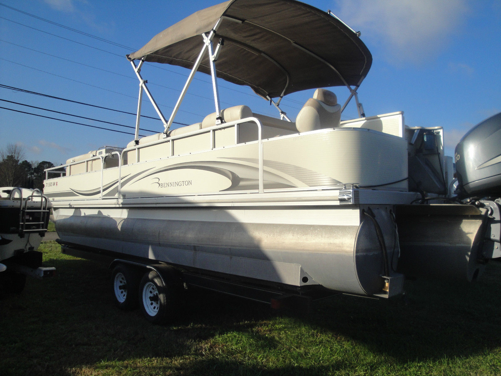 Bennington 2577 RFI 2007 for sale for $1,000 - Boats-from-USA.com