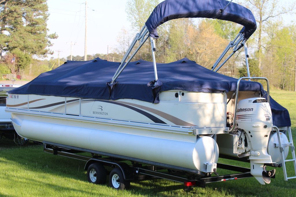 BENNINGTON 2004 for sale for $1,500 - Boats-from-USA.com